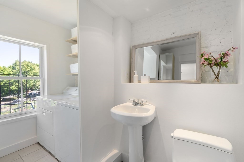 201 W Springfield St, South Boston