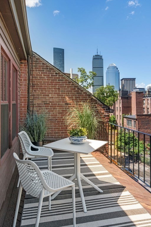 201 W Springfield St, South Boston