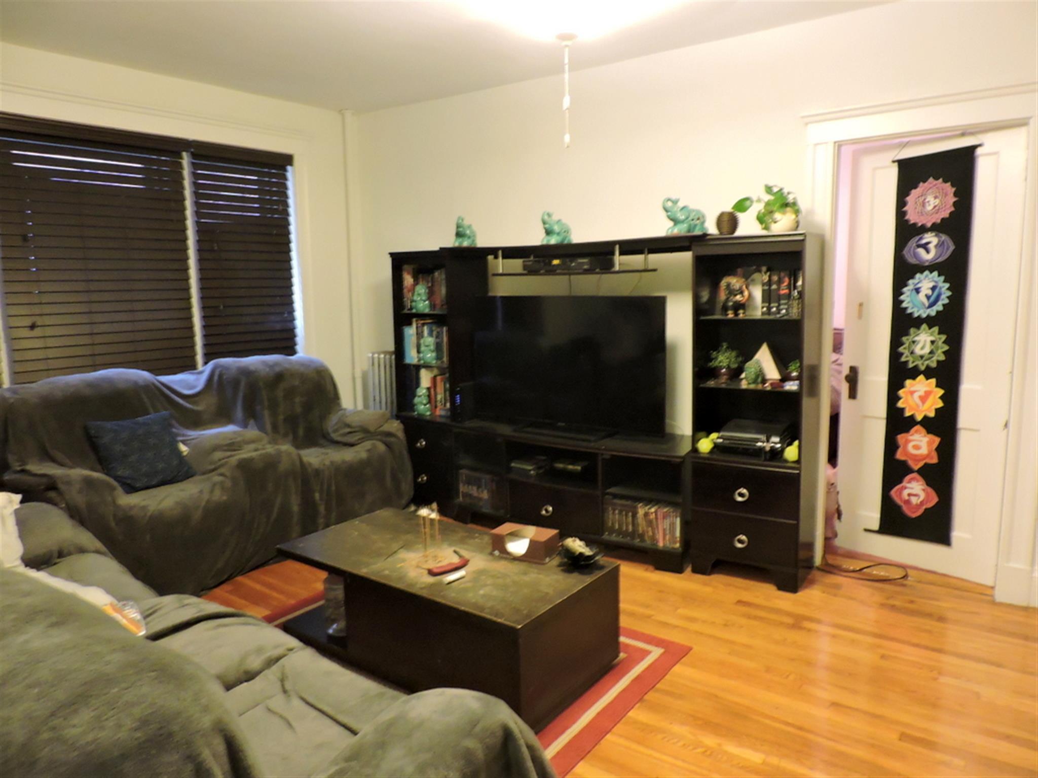 11 Gray St, Porter Square