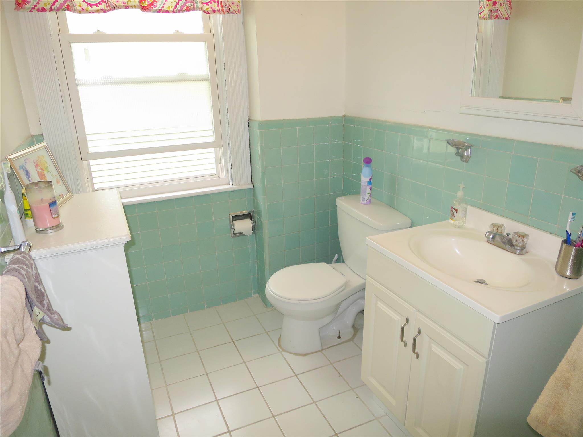 81 College Ave, Davis Square