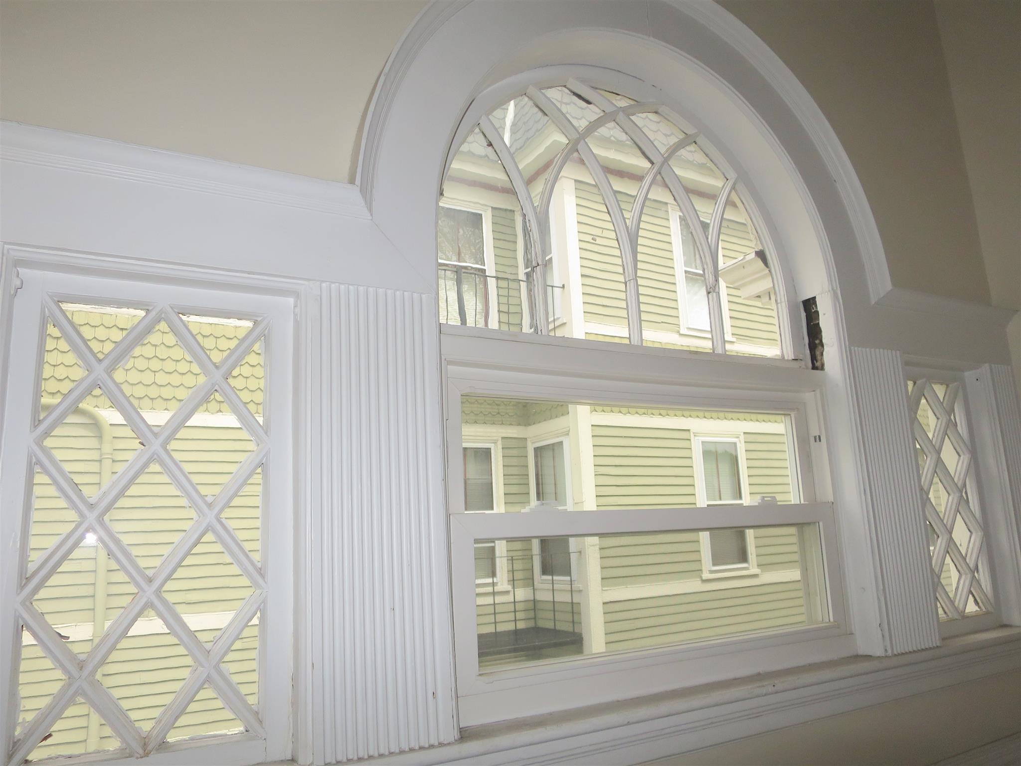 81 College Ave, Davis Square