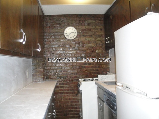 32 Irving St, Beacon Hill