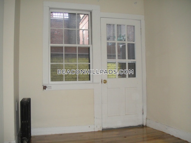 32 Irving St, Beacon Hill