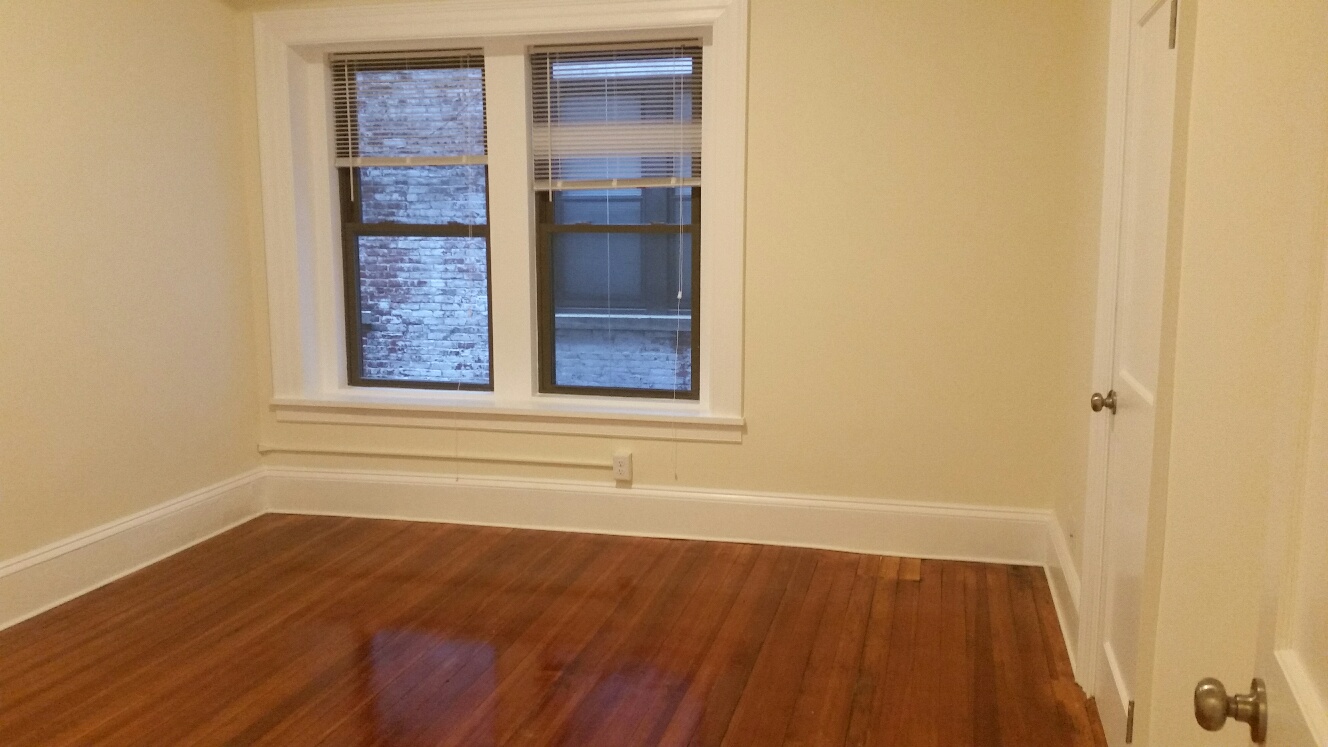 1463 Beacon St, Washington Square