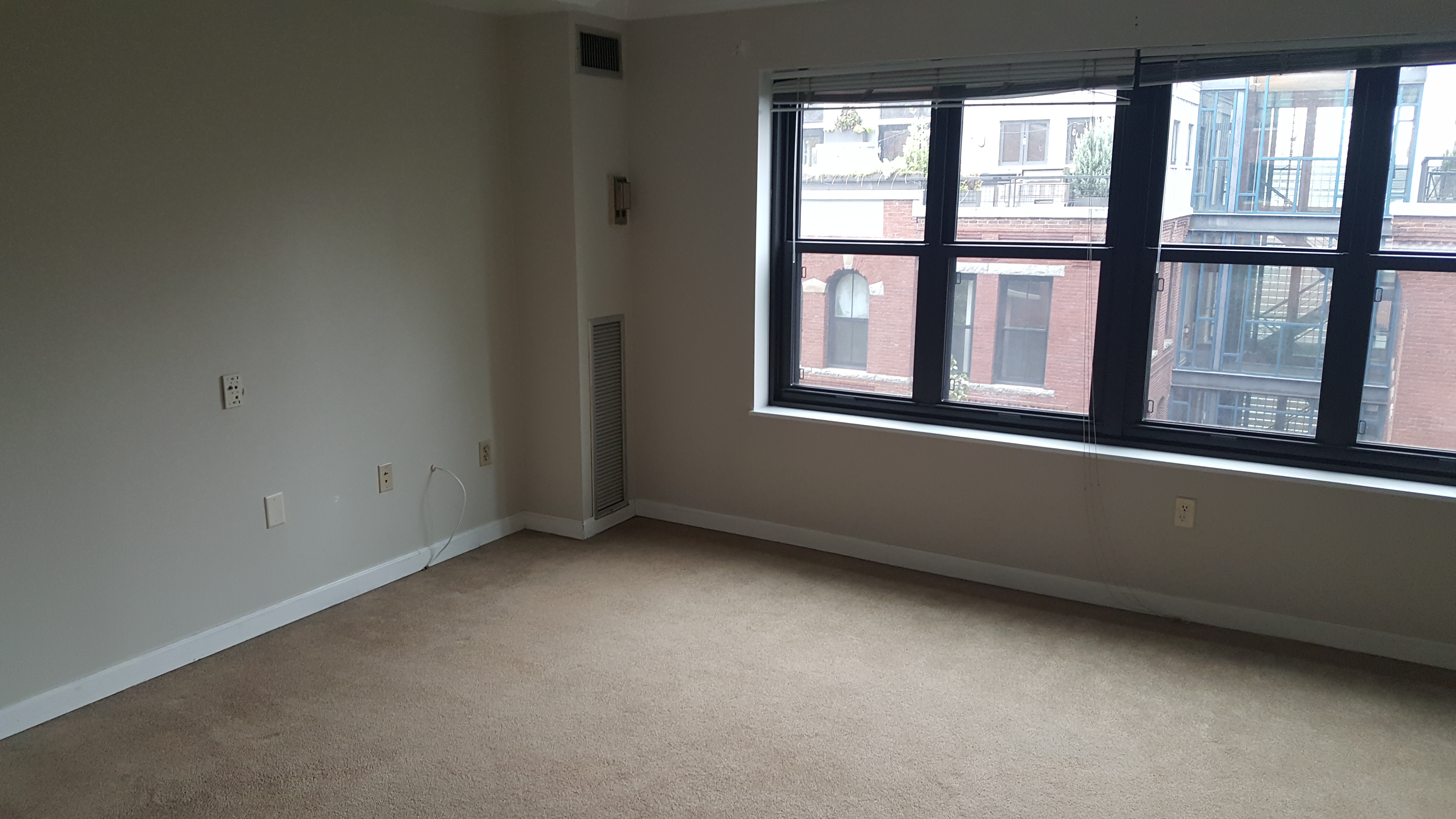 16 Harcourt St, Back Bay