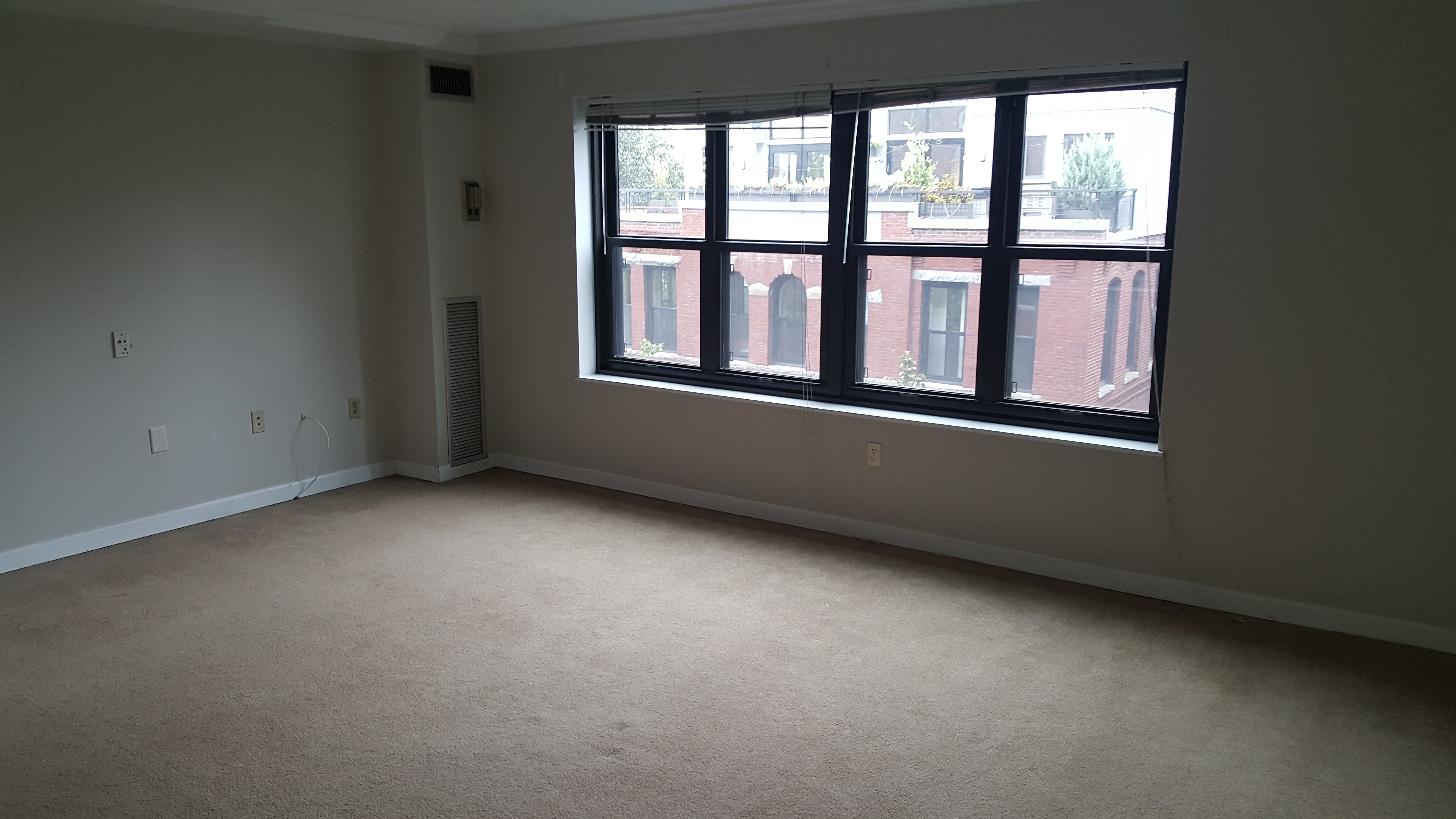 16 Harcourt St, Back Bay