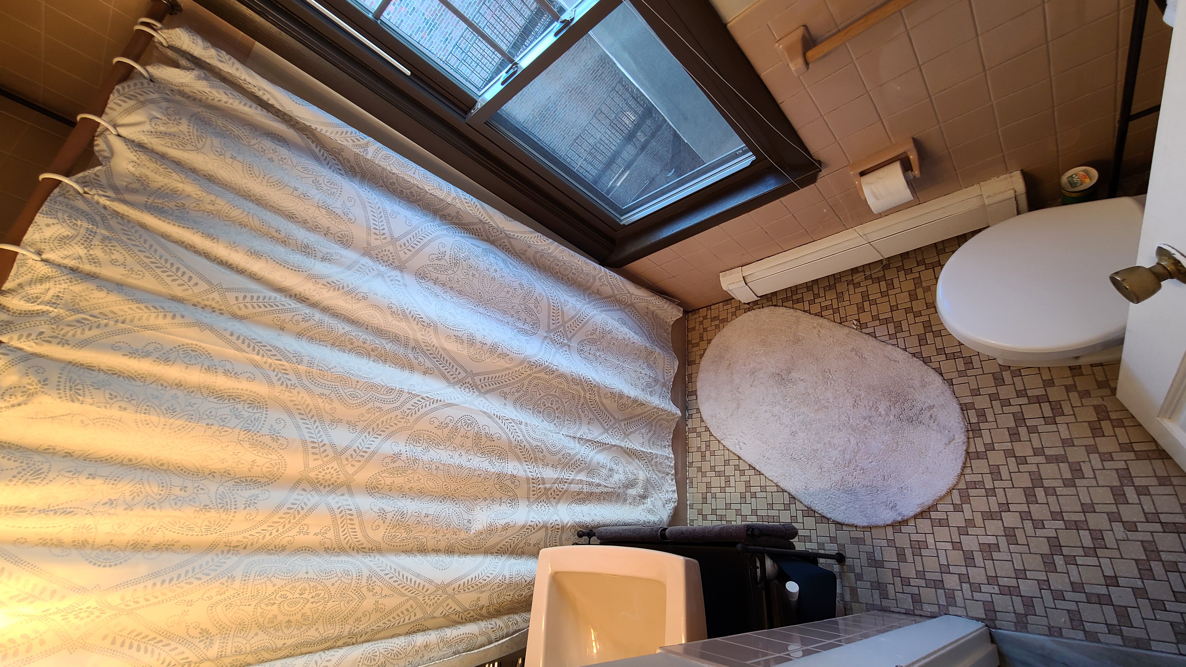 5 Charter St, North End