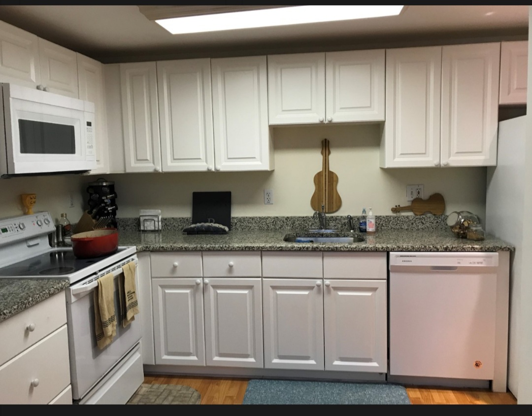 60 Glen Rd, Brookline Village