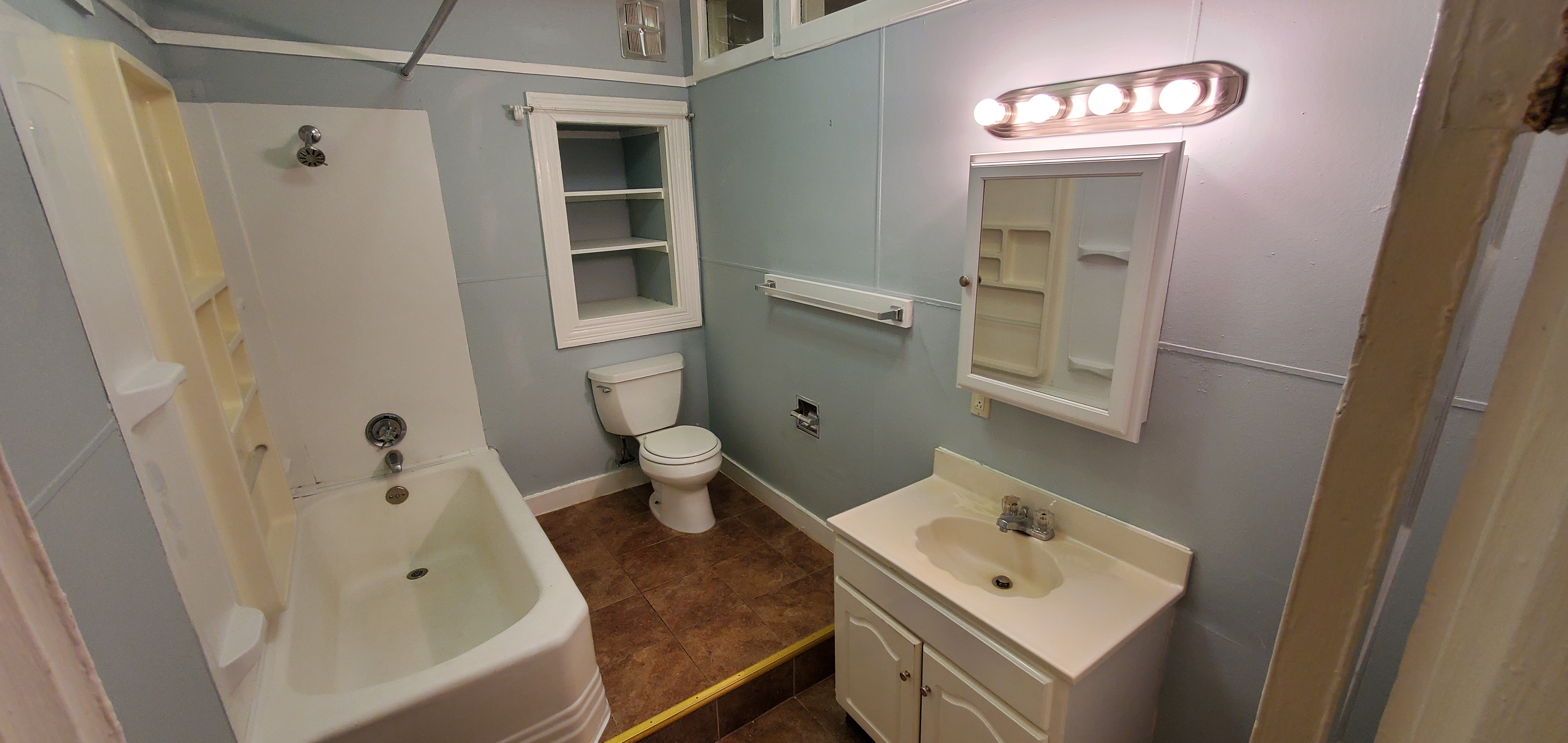 82 Rockland St, Roxbury