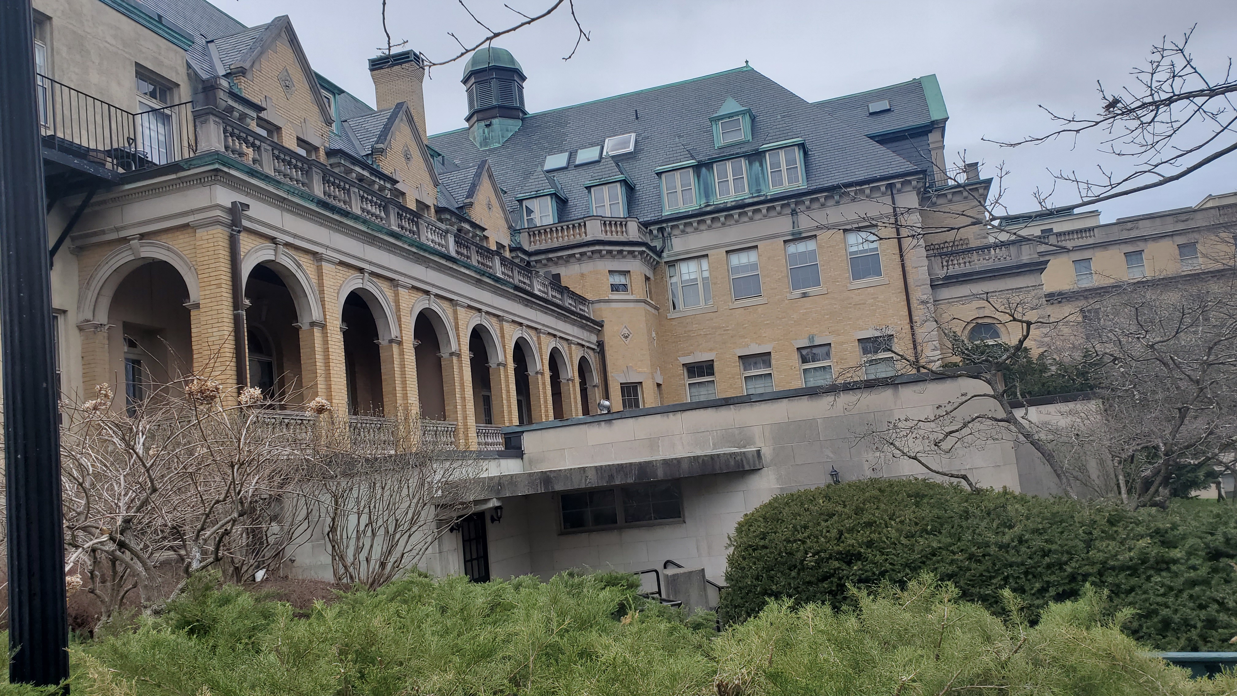 60 Glen Rd, Brookline Village