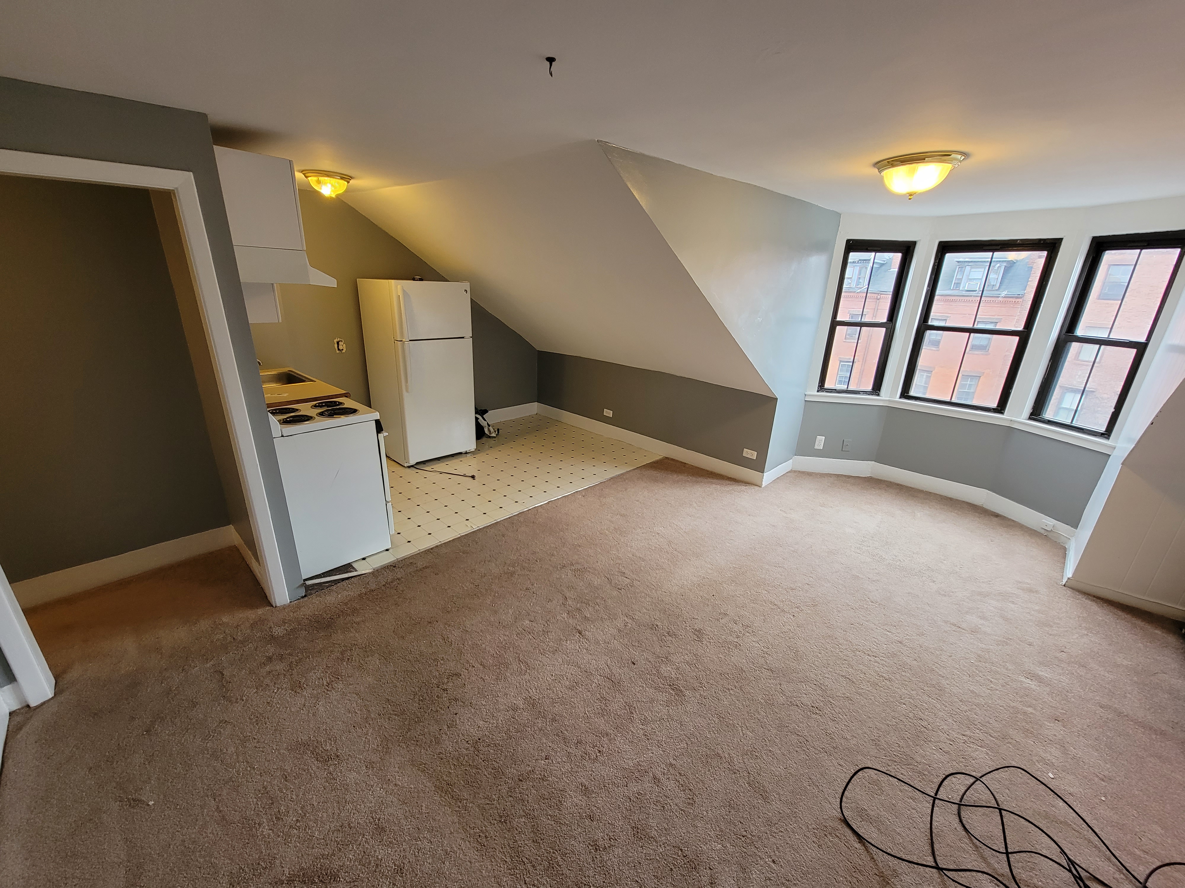 679 Massachusetts Ave, South End