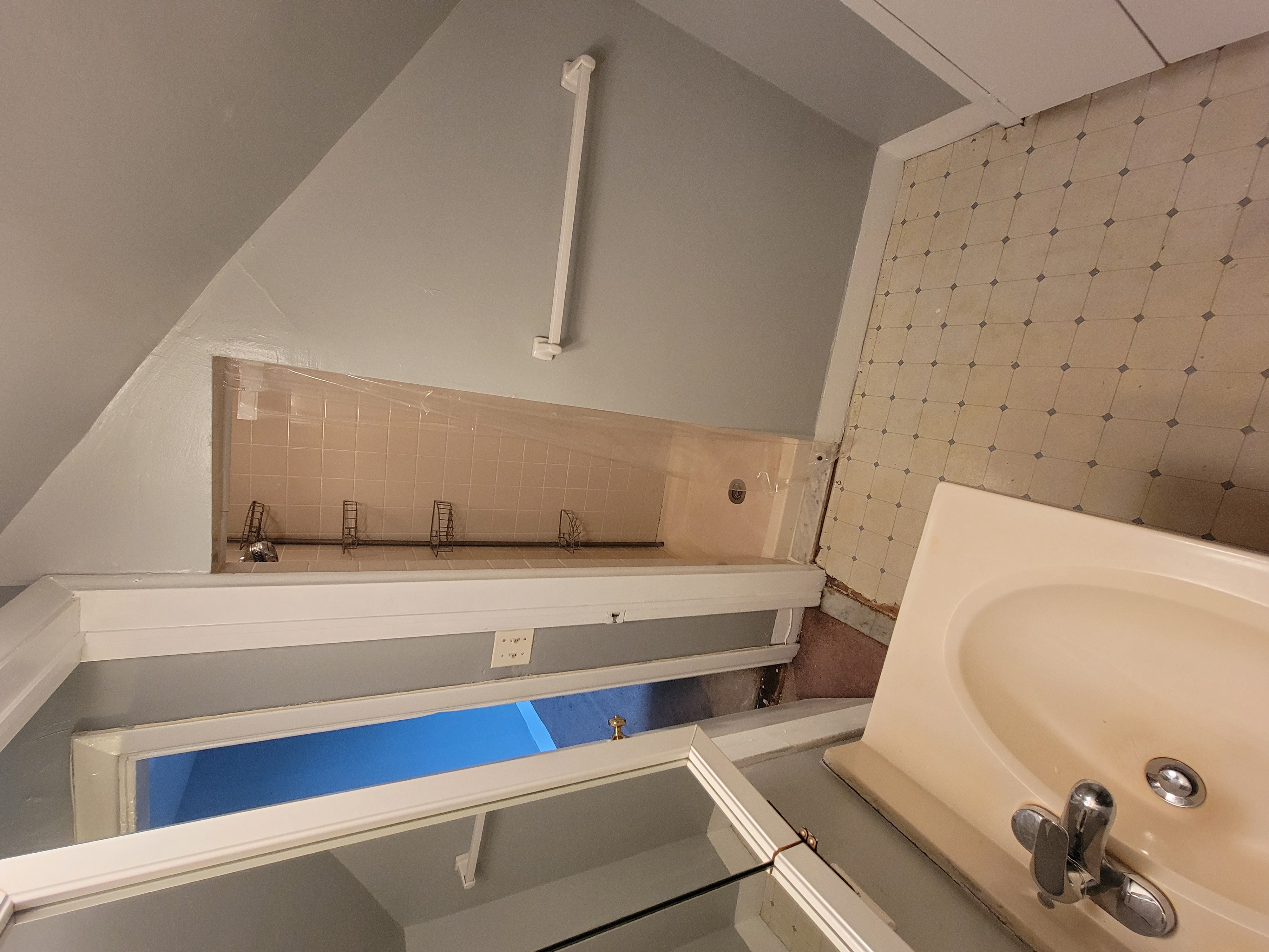 679 Massachusetts Ave, South End