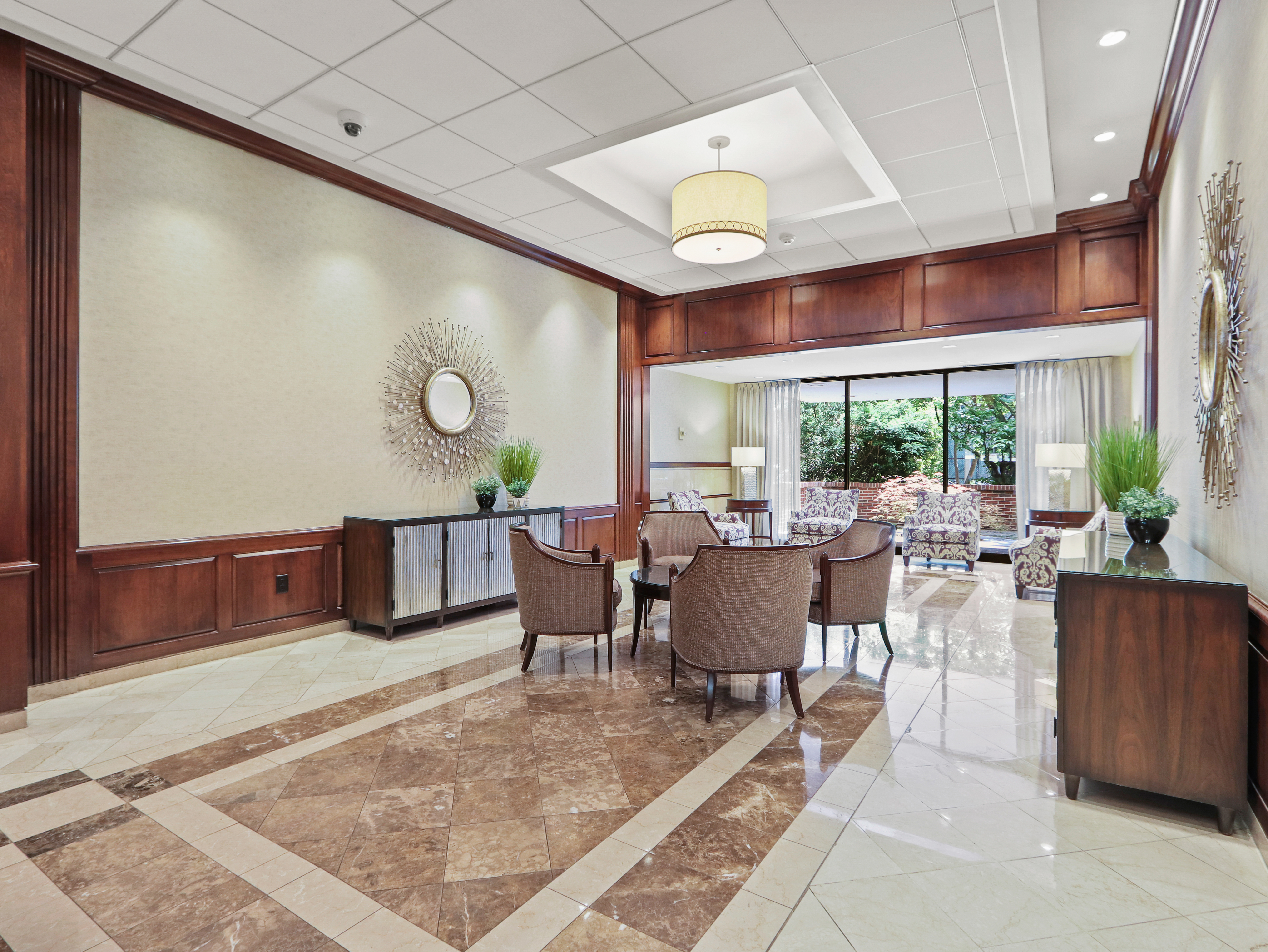 9 Hawthorne Pl, West End