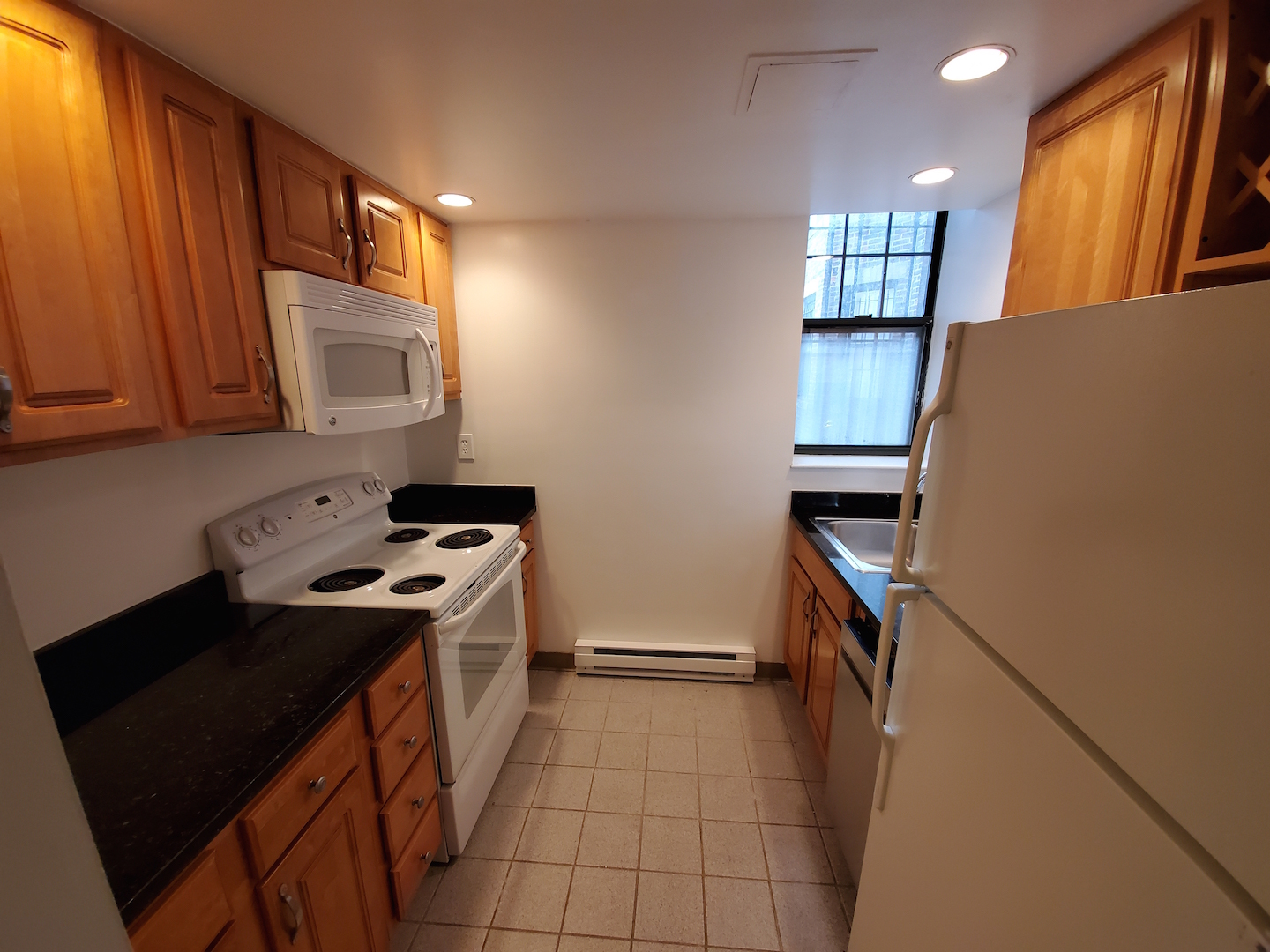 102 Queensberry St, Fenway