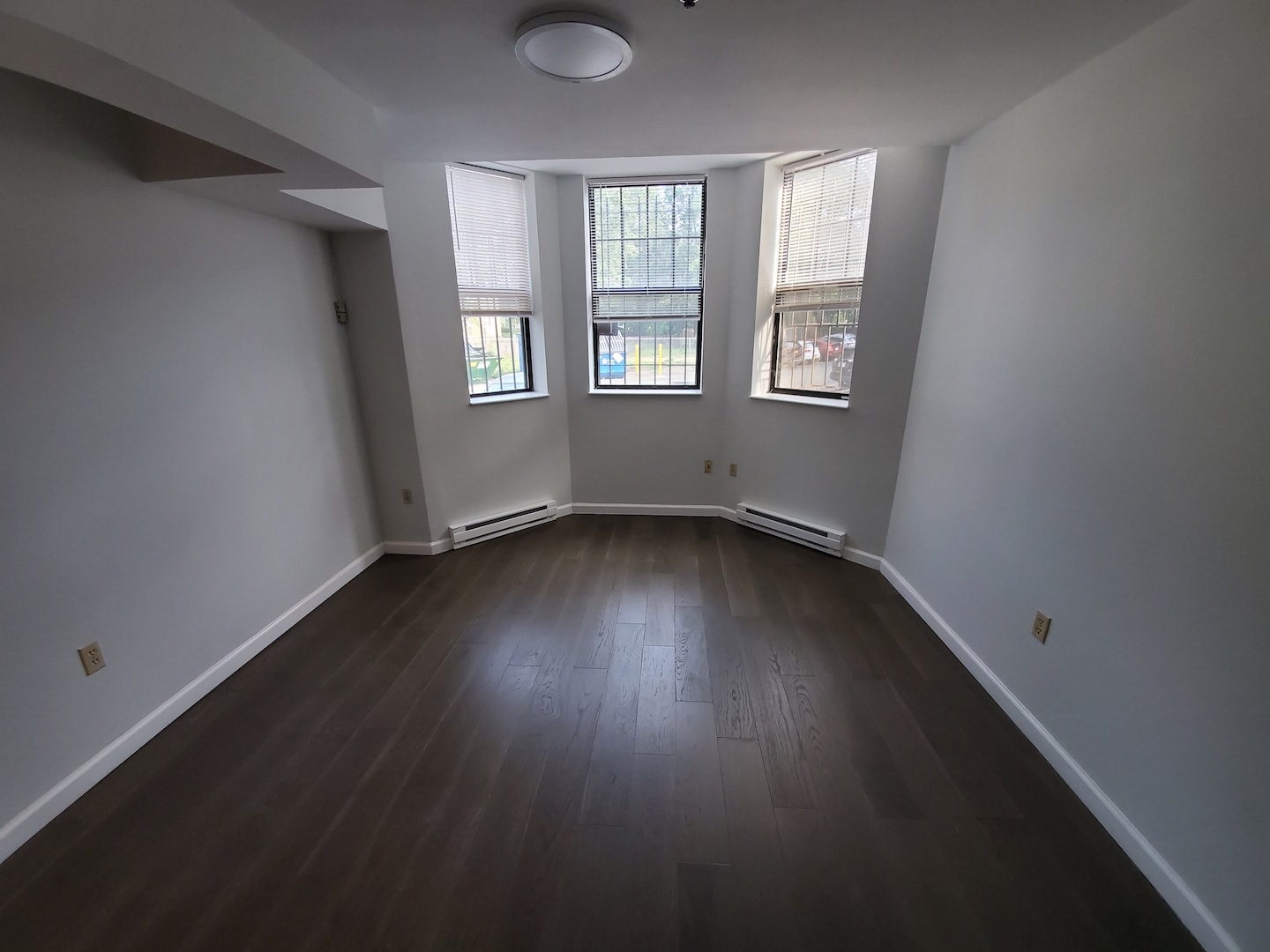 102 Queensberry St, Fenway