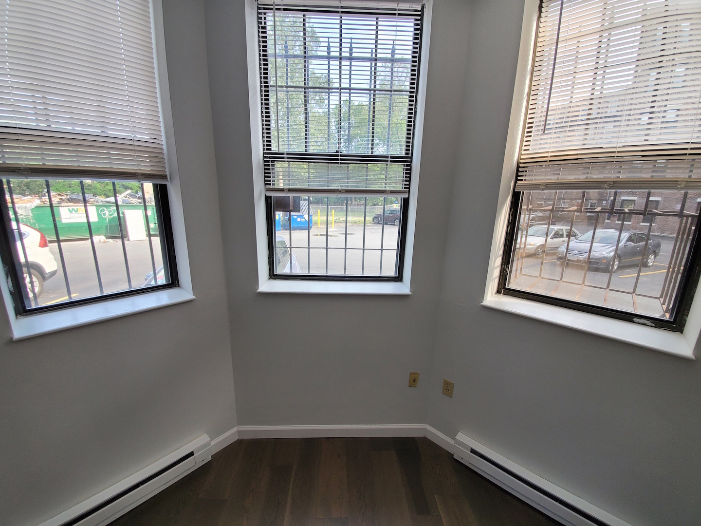 102 Queensberry St, Fenway