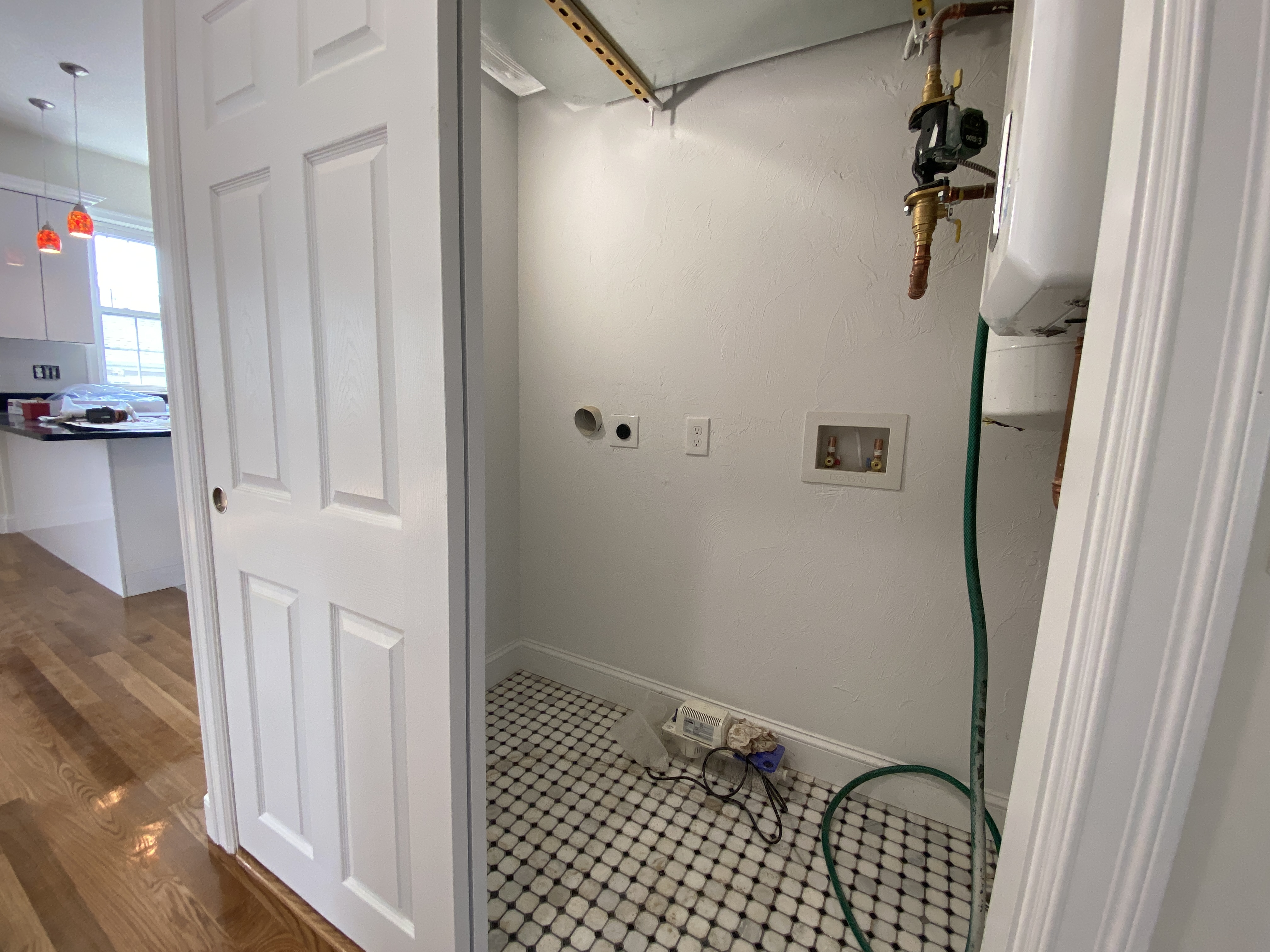 69 Appleton St, Quincy