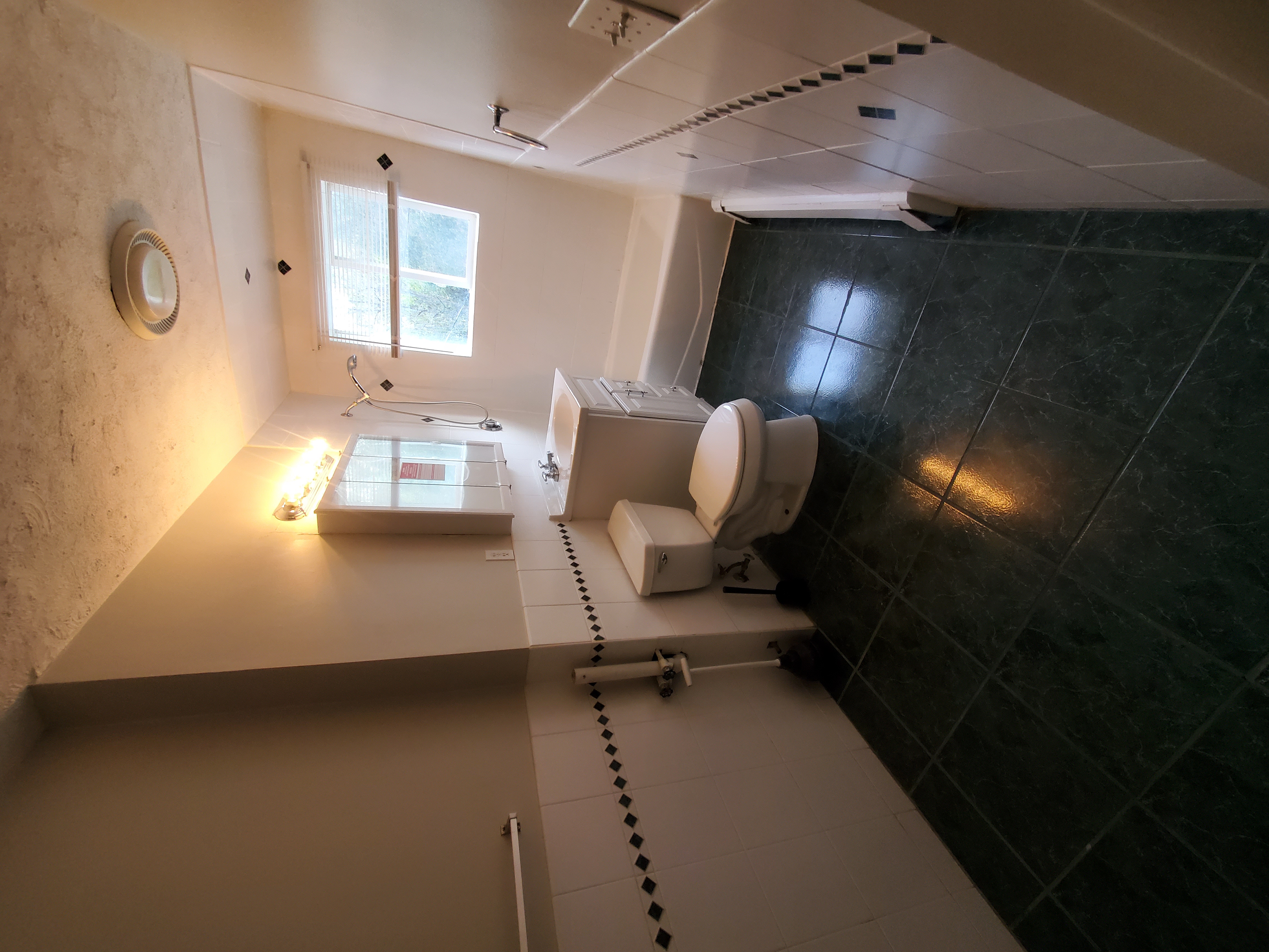 44 Westgate Rd, Chestnut Hill