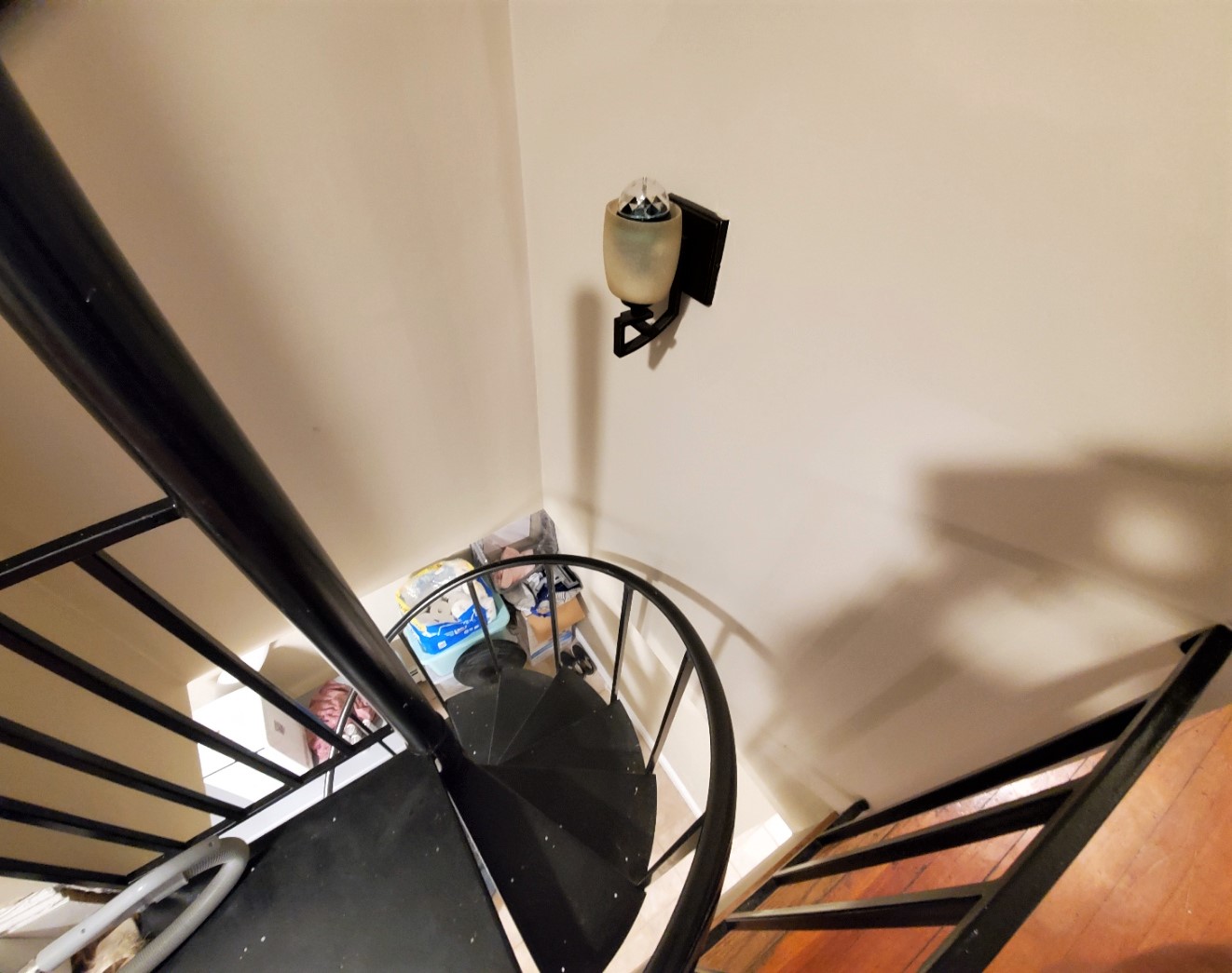 8 Sunset St, Mission Hill