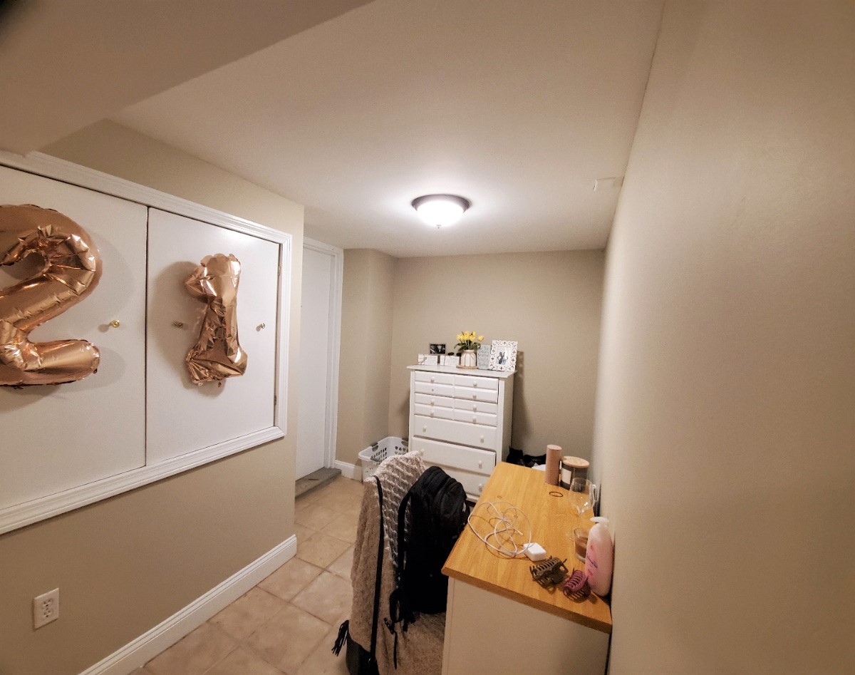 8 Sunset St, Mission Hill