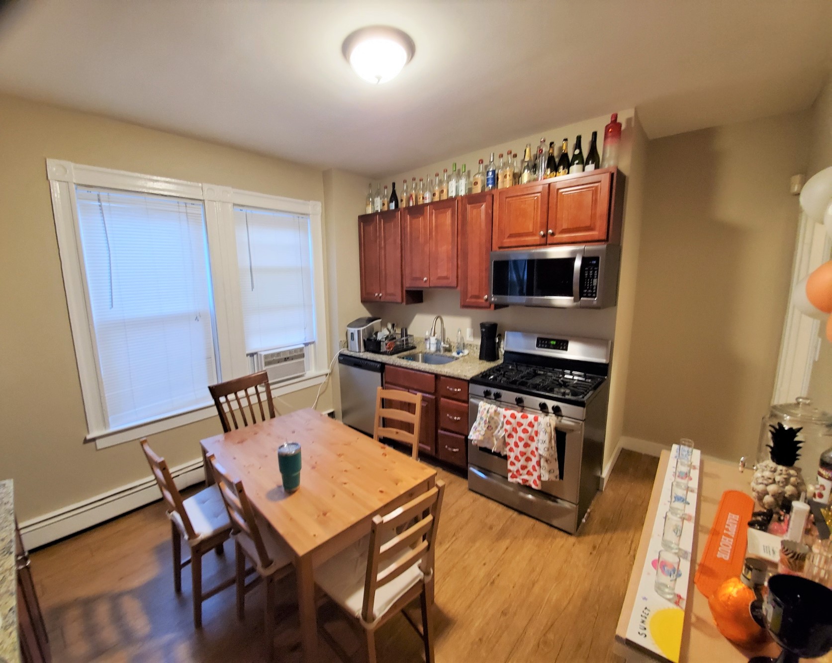 8 Sunset St, Mission Hill