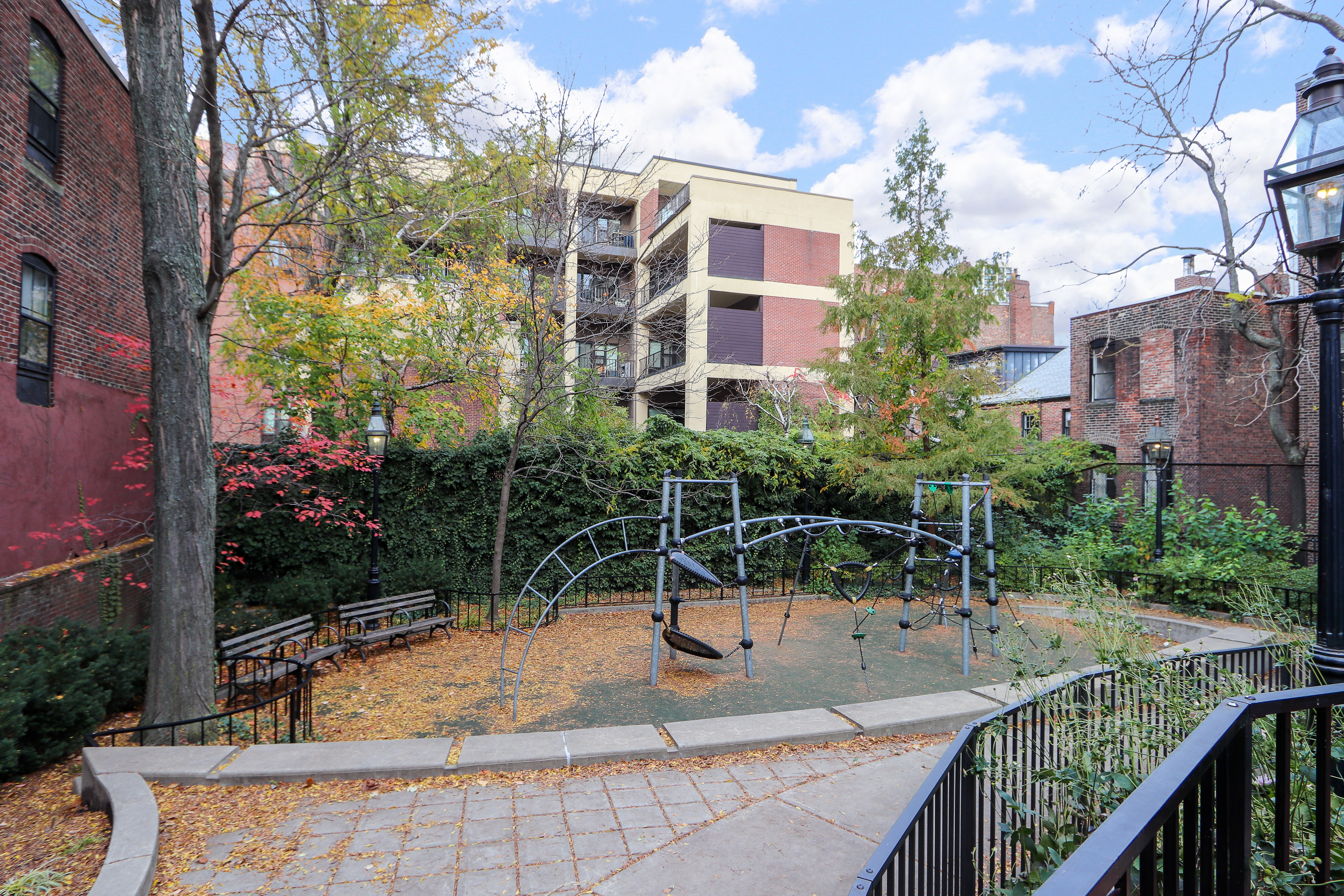 27 Phillips St, Beacon Hill