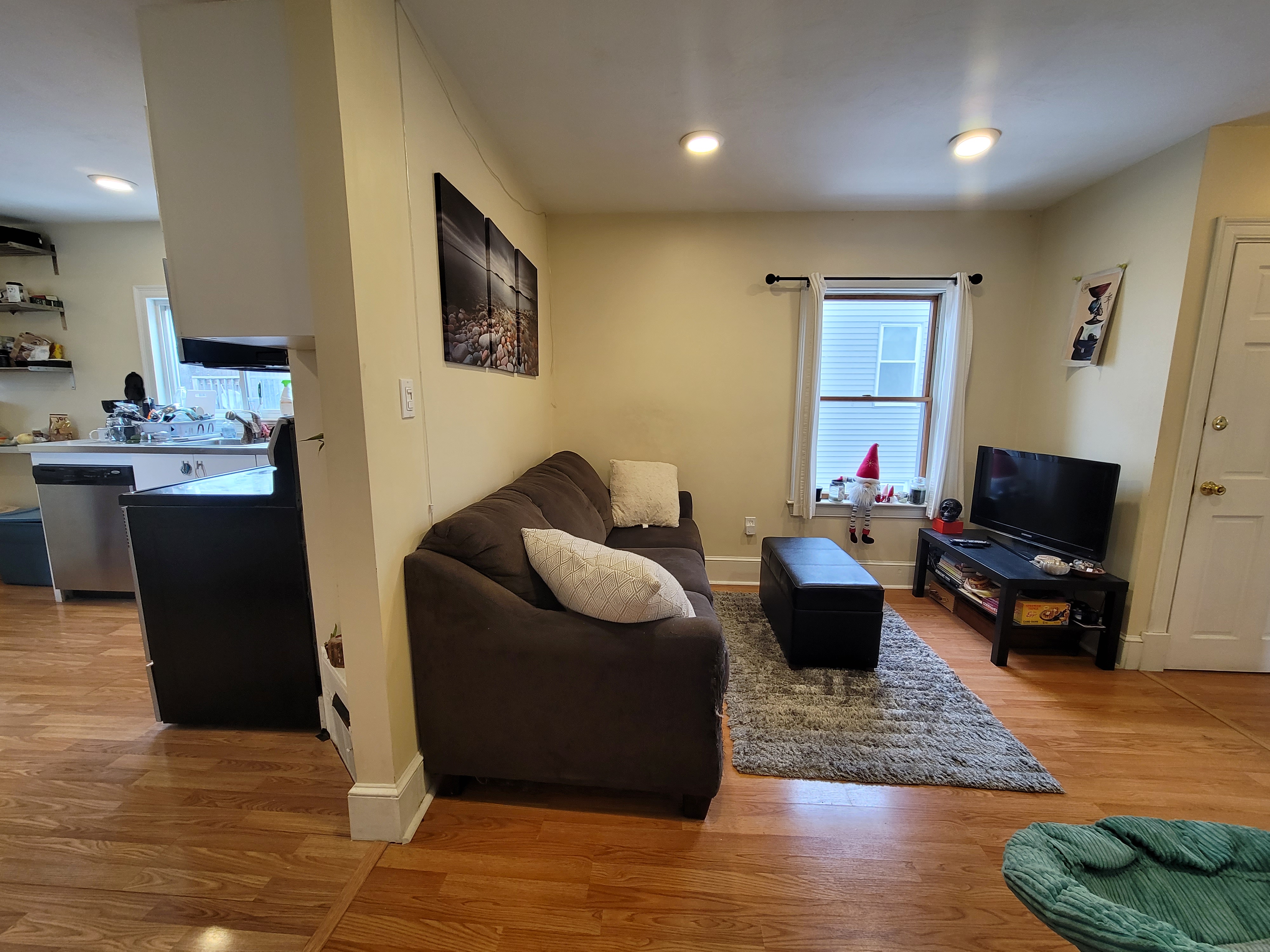 9 Wilson Ave, Ball Square