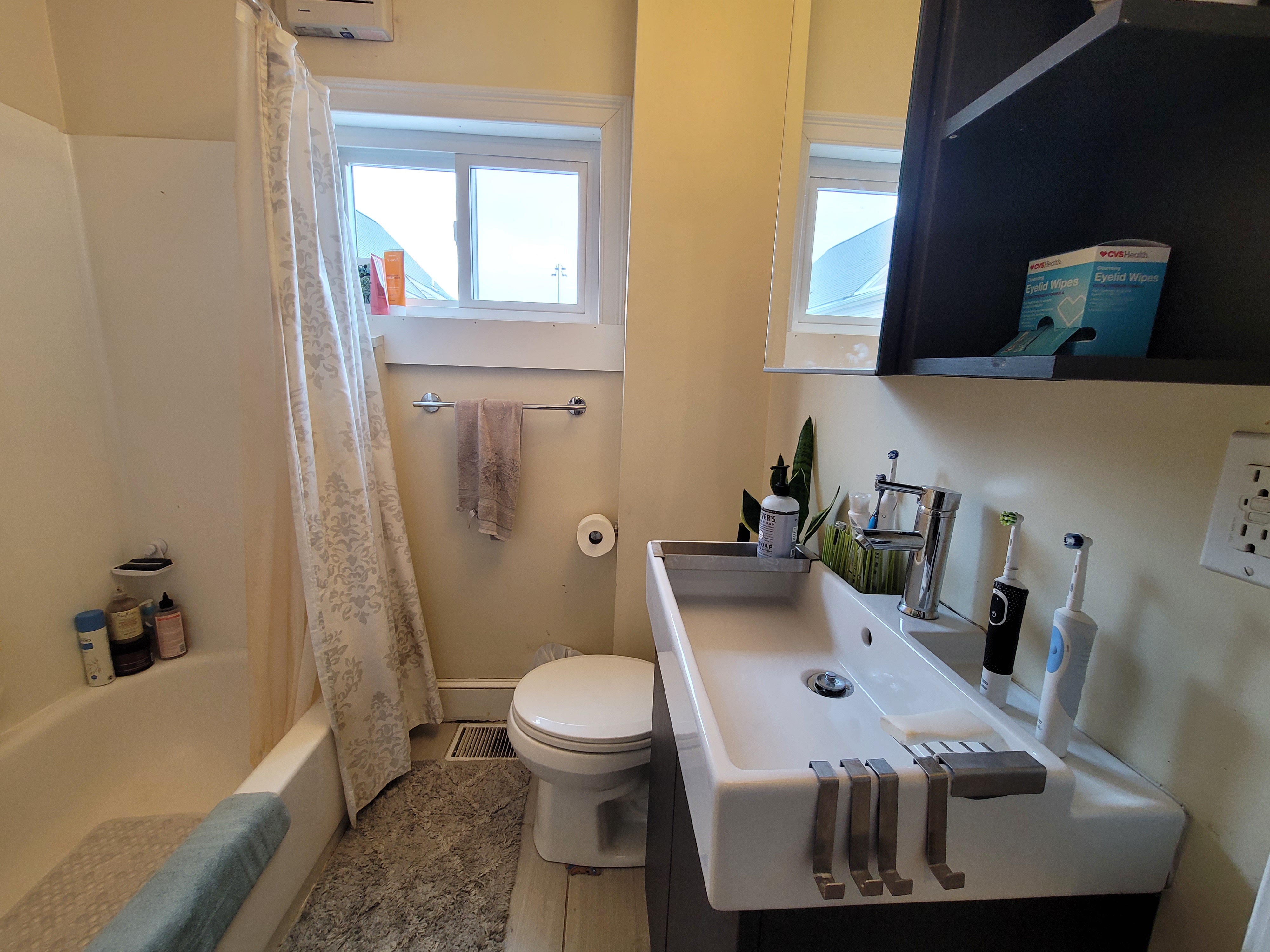 9 Wilson Ave, Ball Square