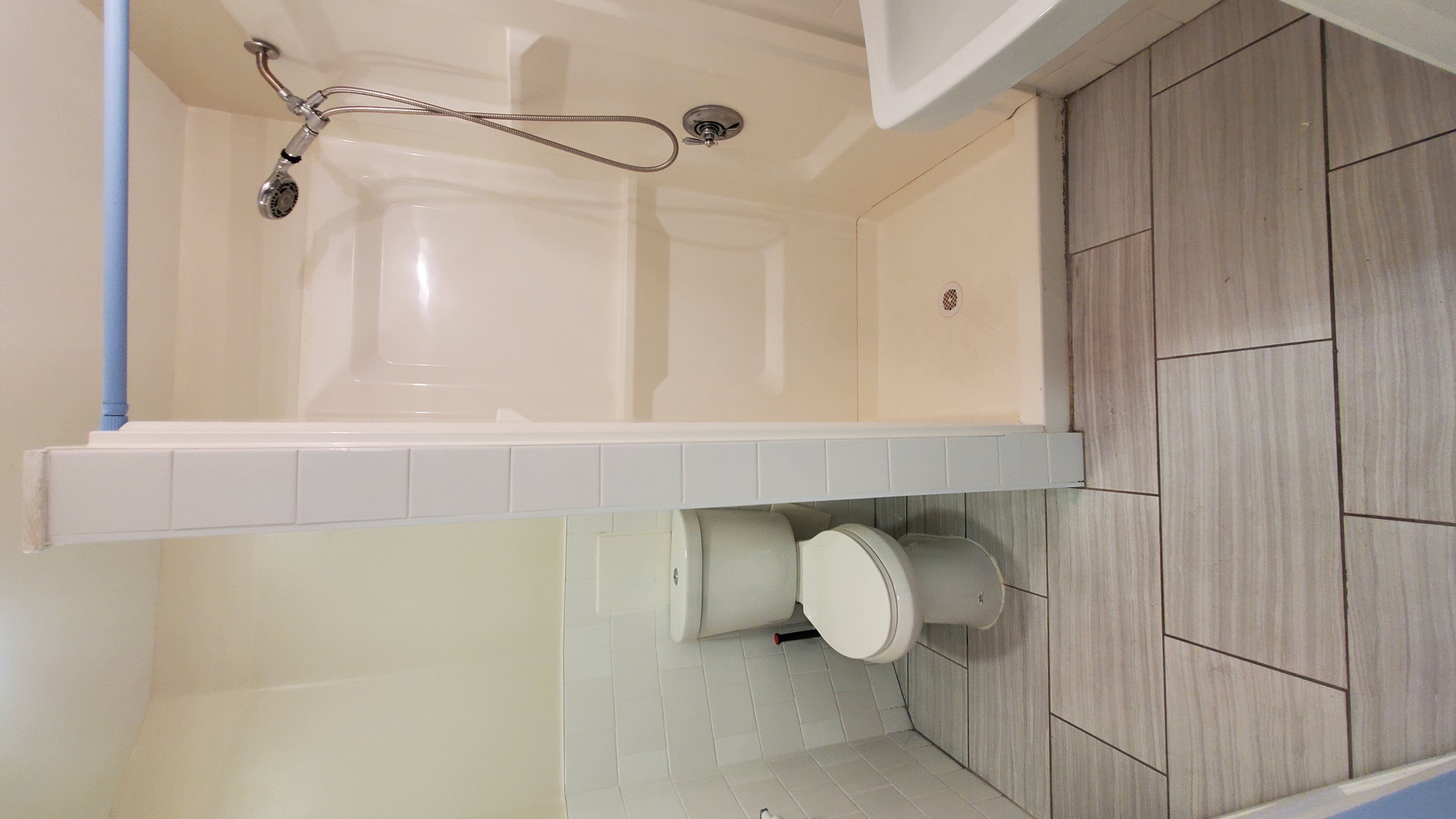 102 Tyler St, Chinatown