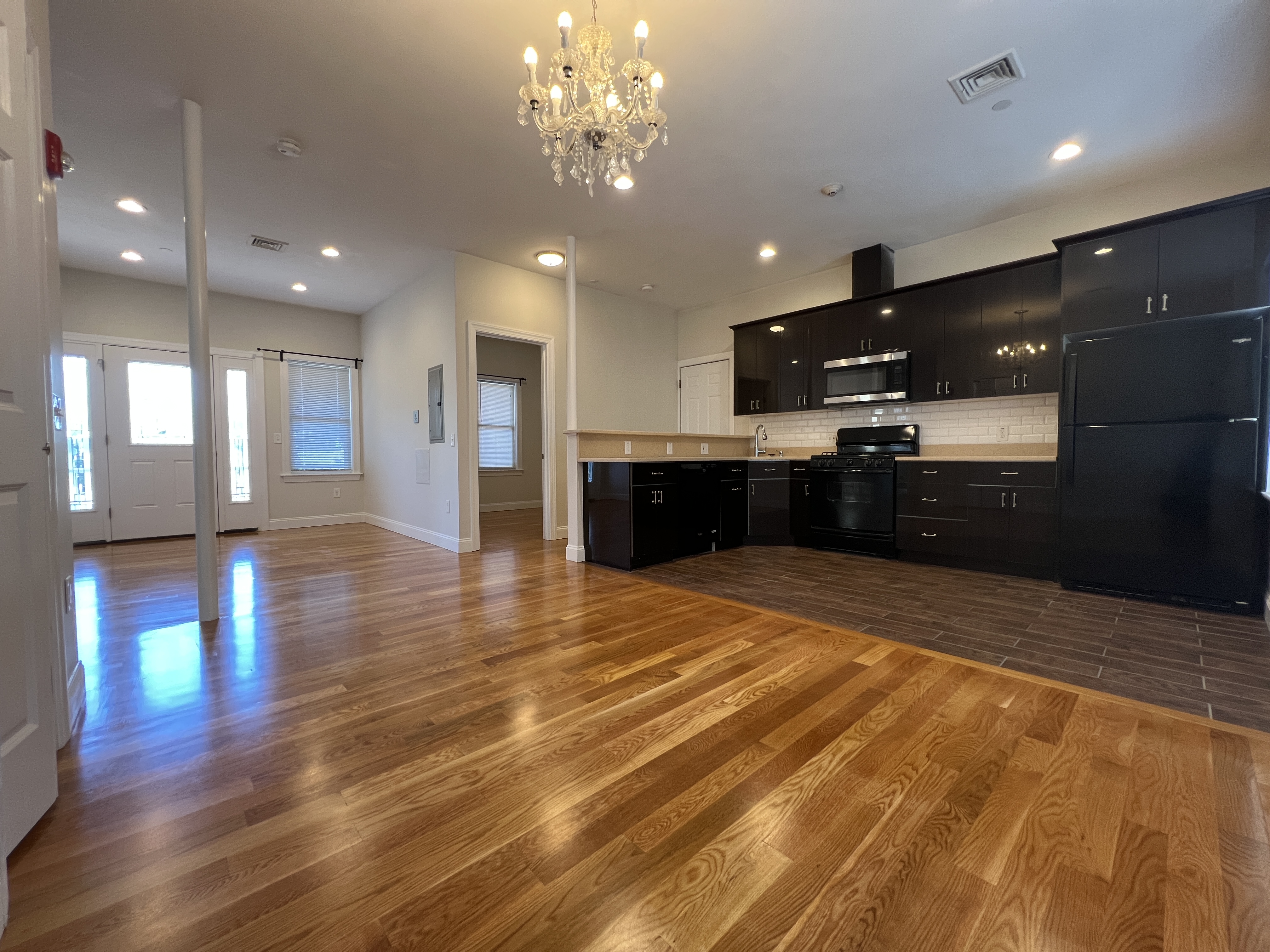 77 Newbury Ave, Quincy