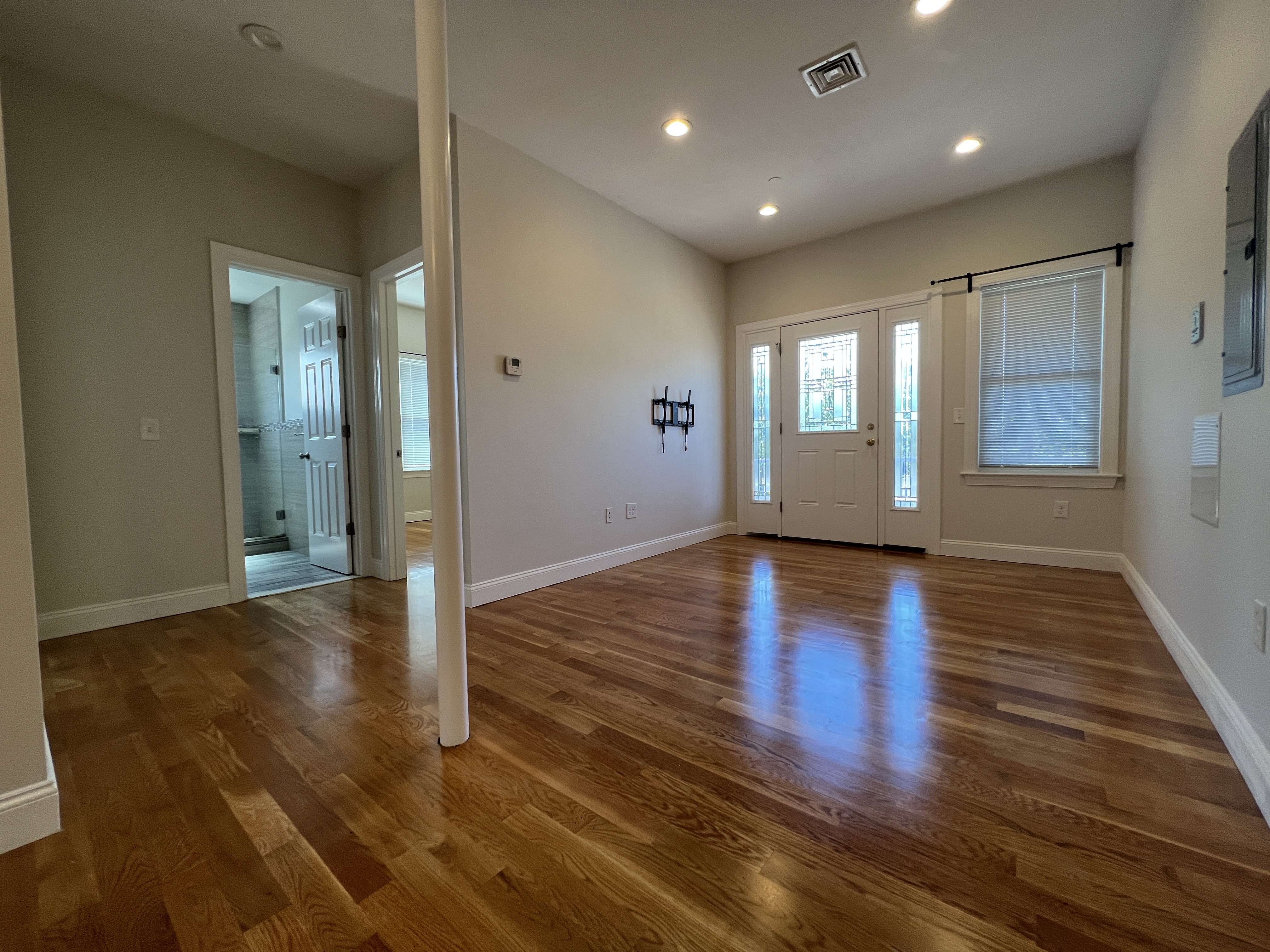 77 Newbury Ave, Quincy