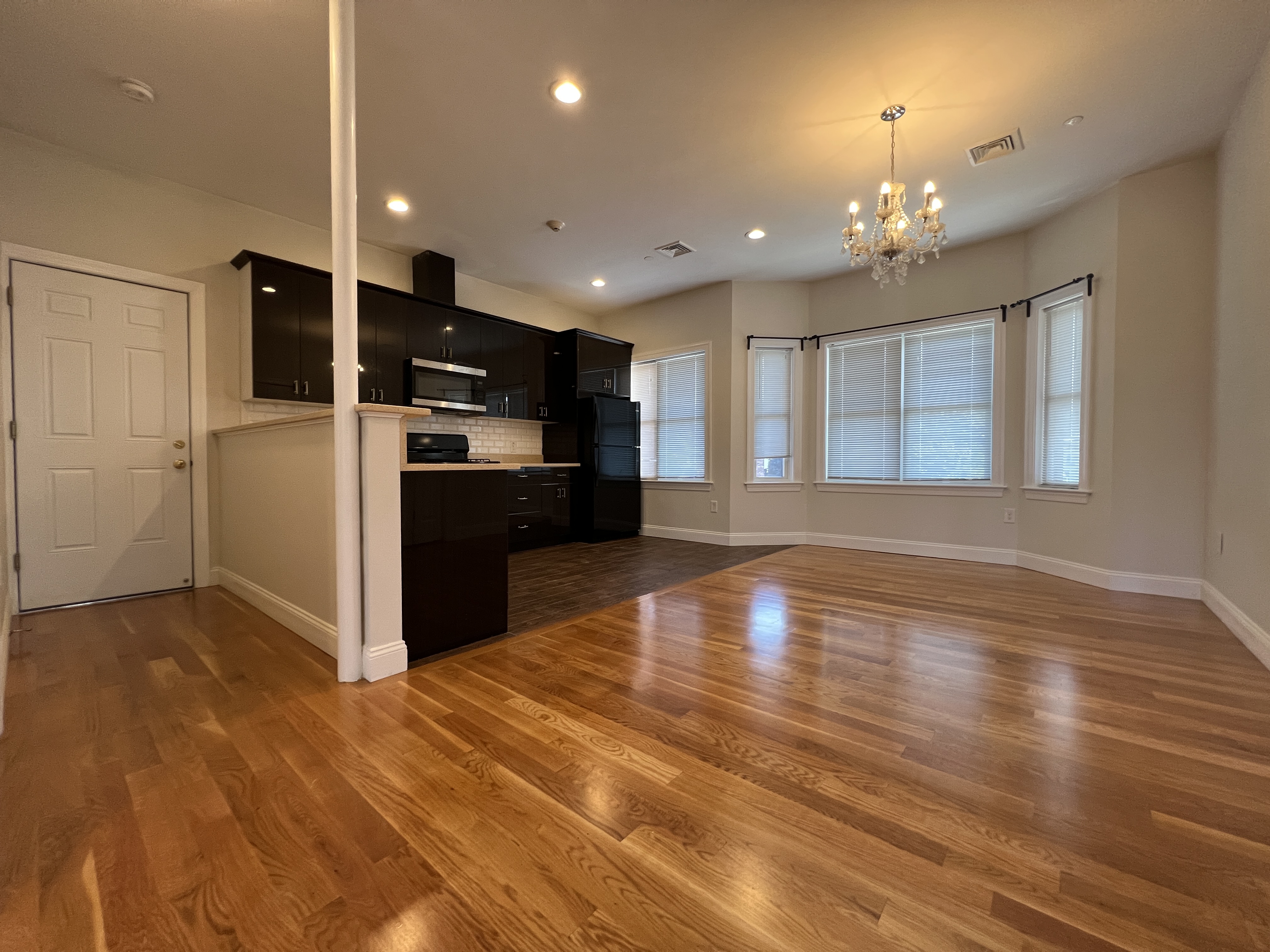 77 Newbury Ave, Quincy