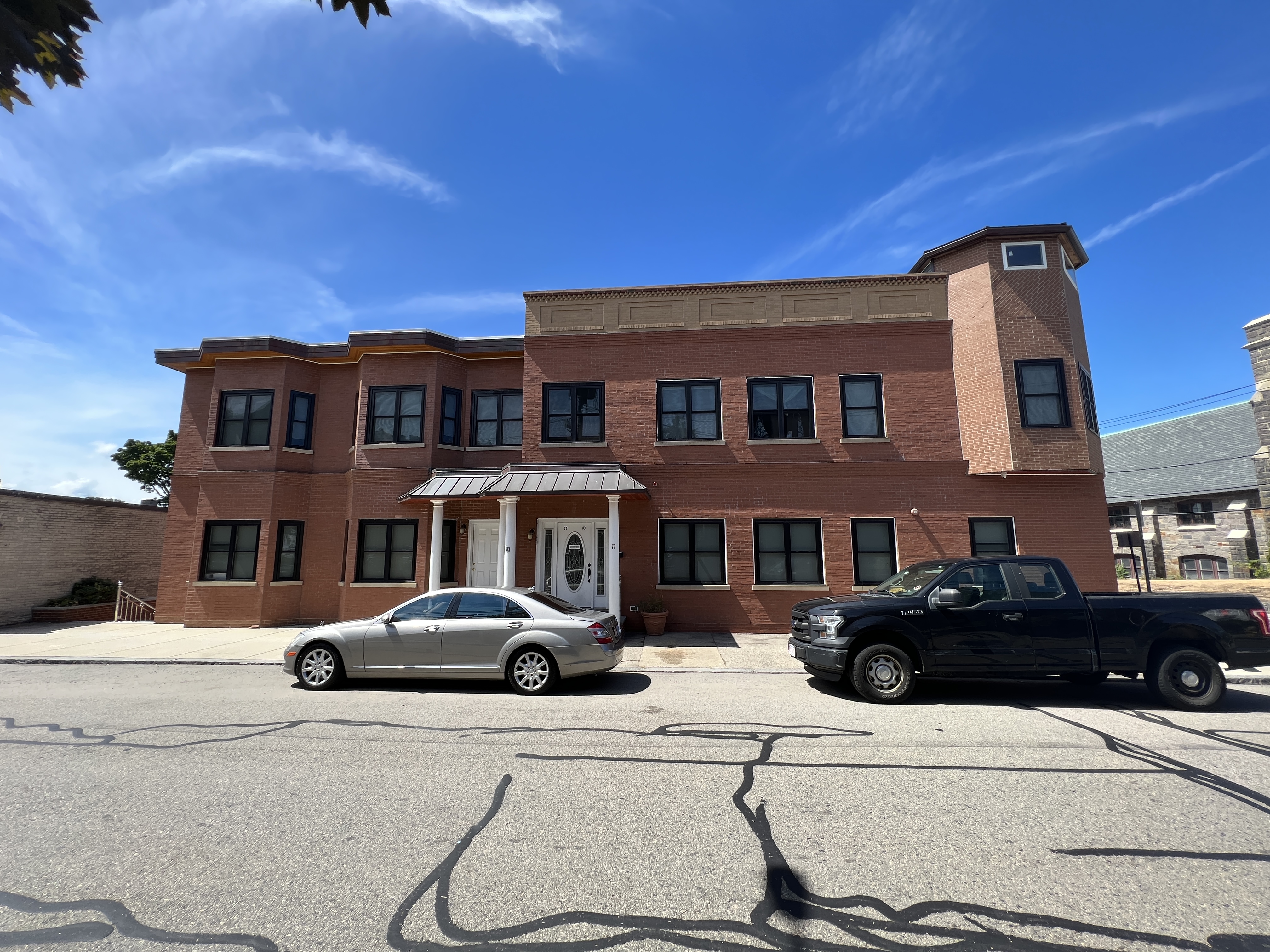 77 Newbury Ave, Quincy