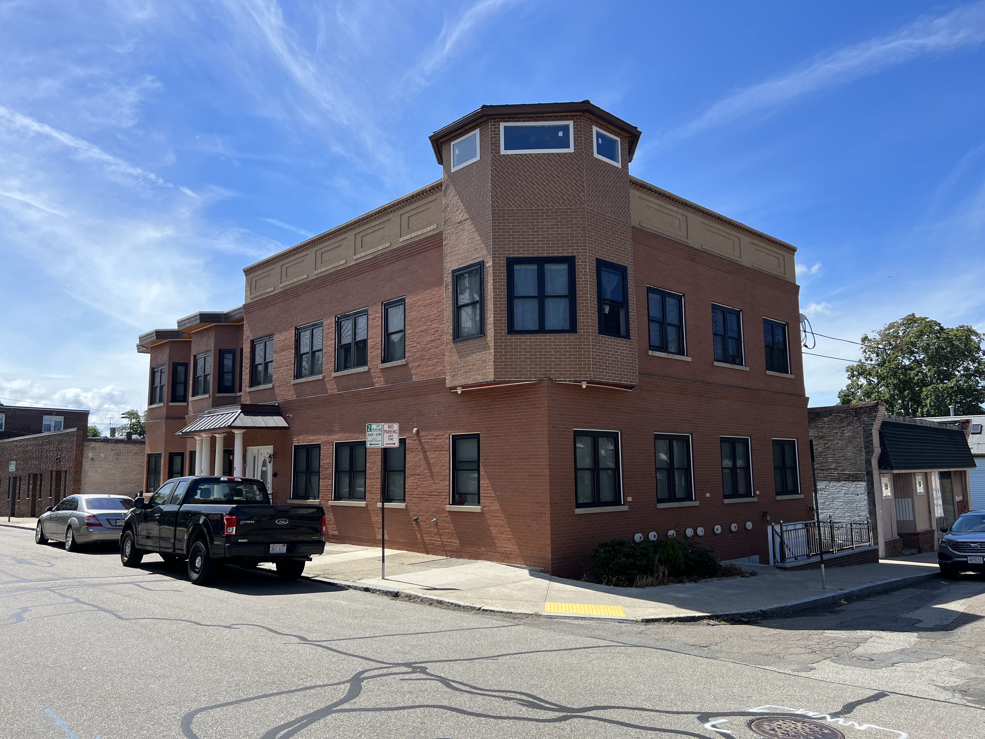 77 Newbury Ave, Quincy