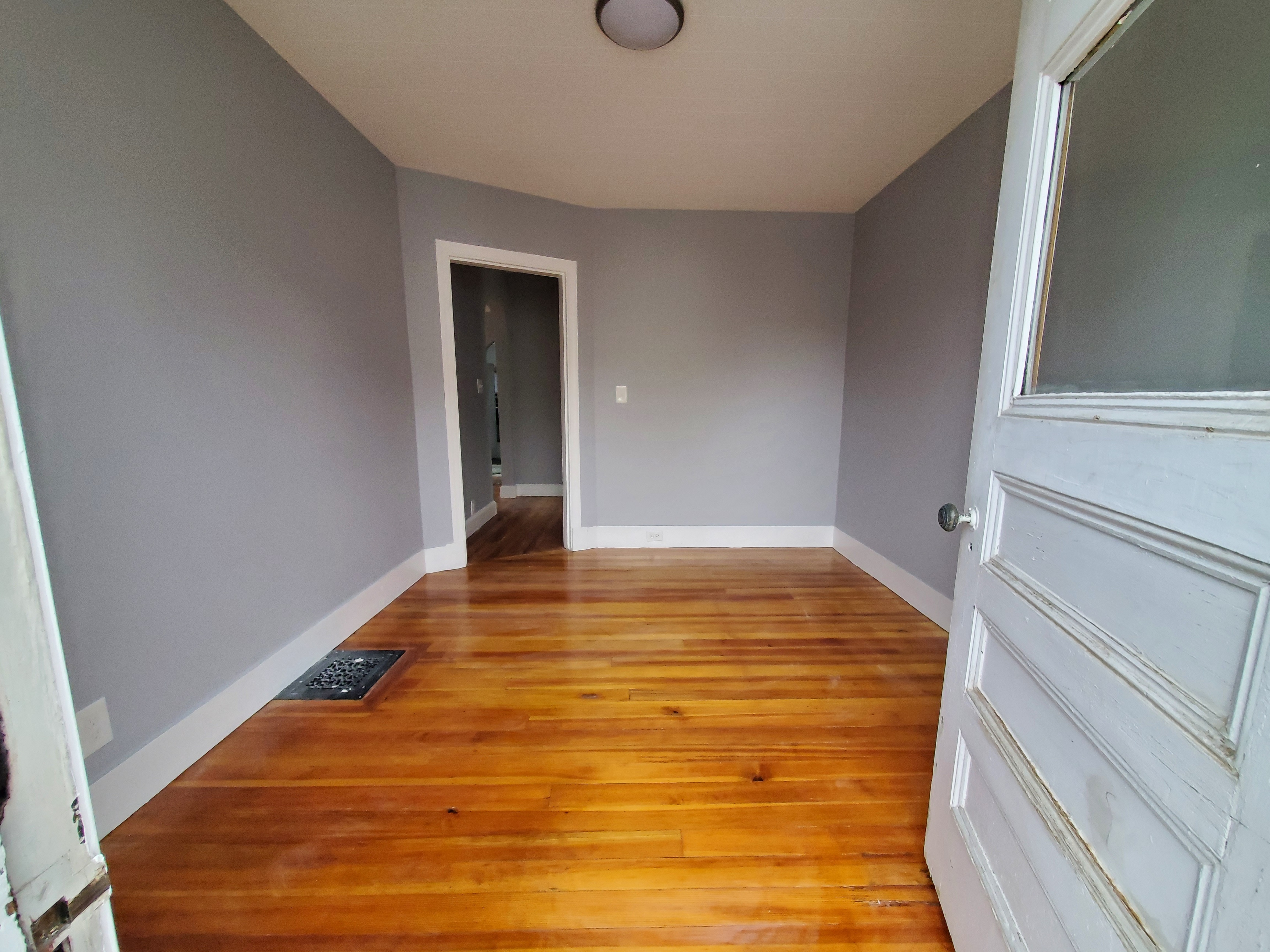 39 Albion St, Medford