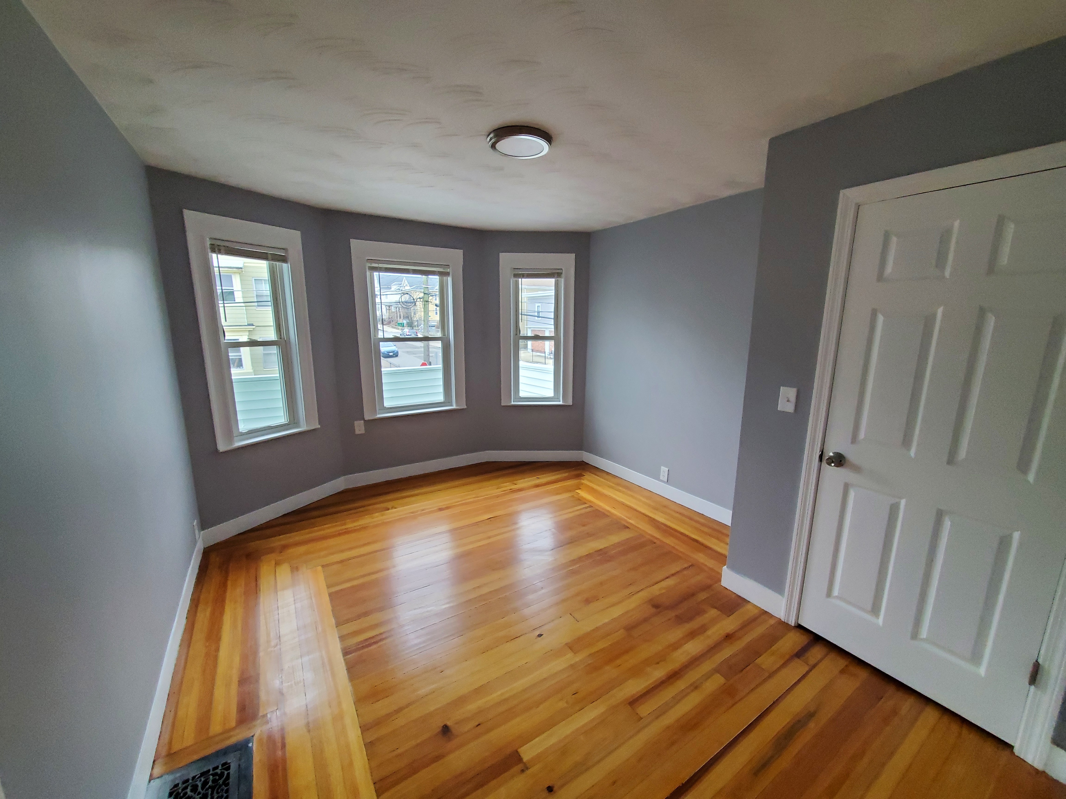 39 Albion St, Medford