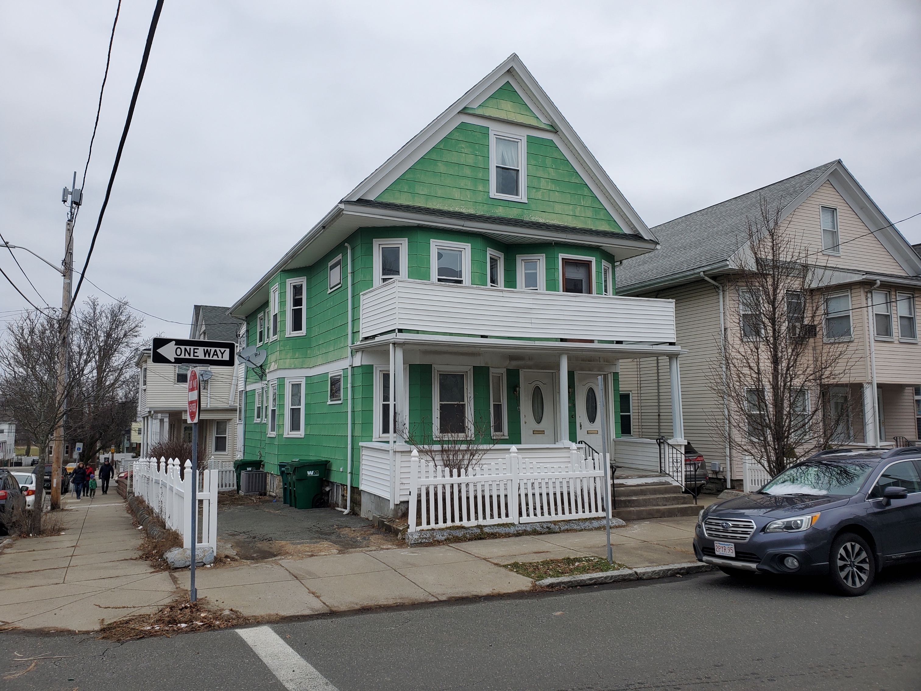 39 Albion St, Medford