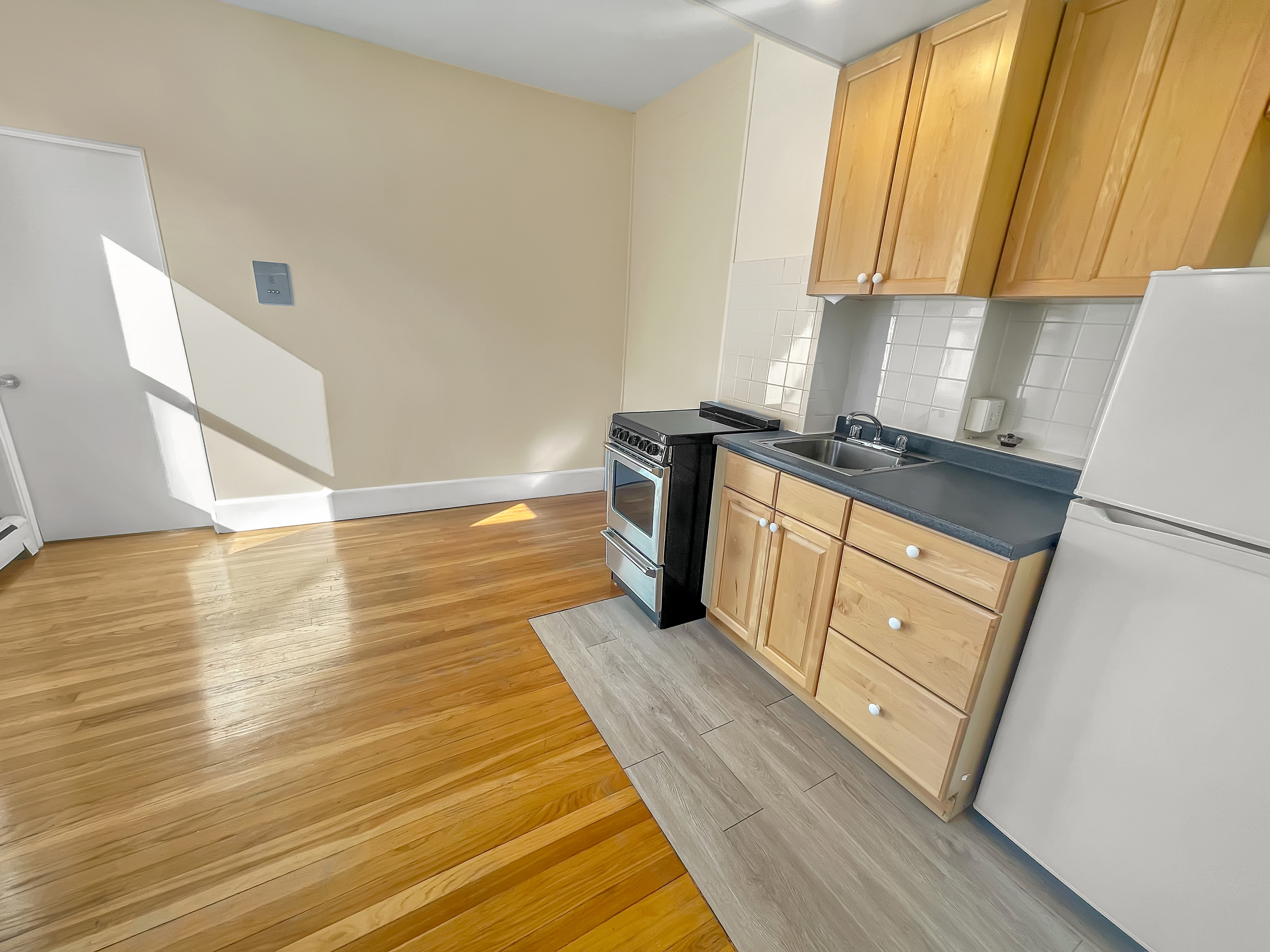 27 Phillips St, Beacon Hill