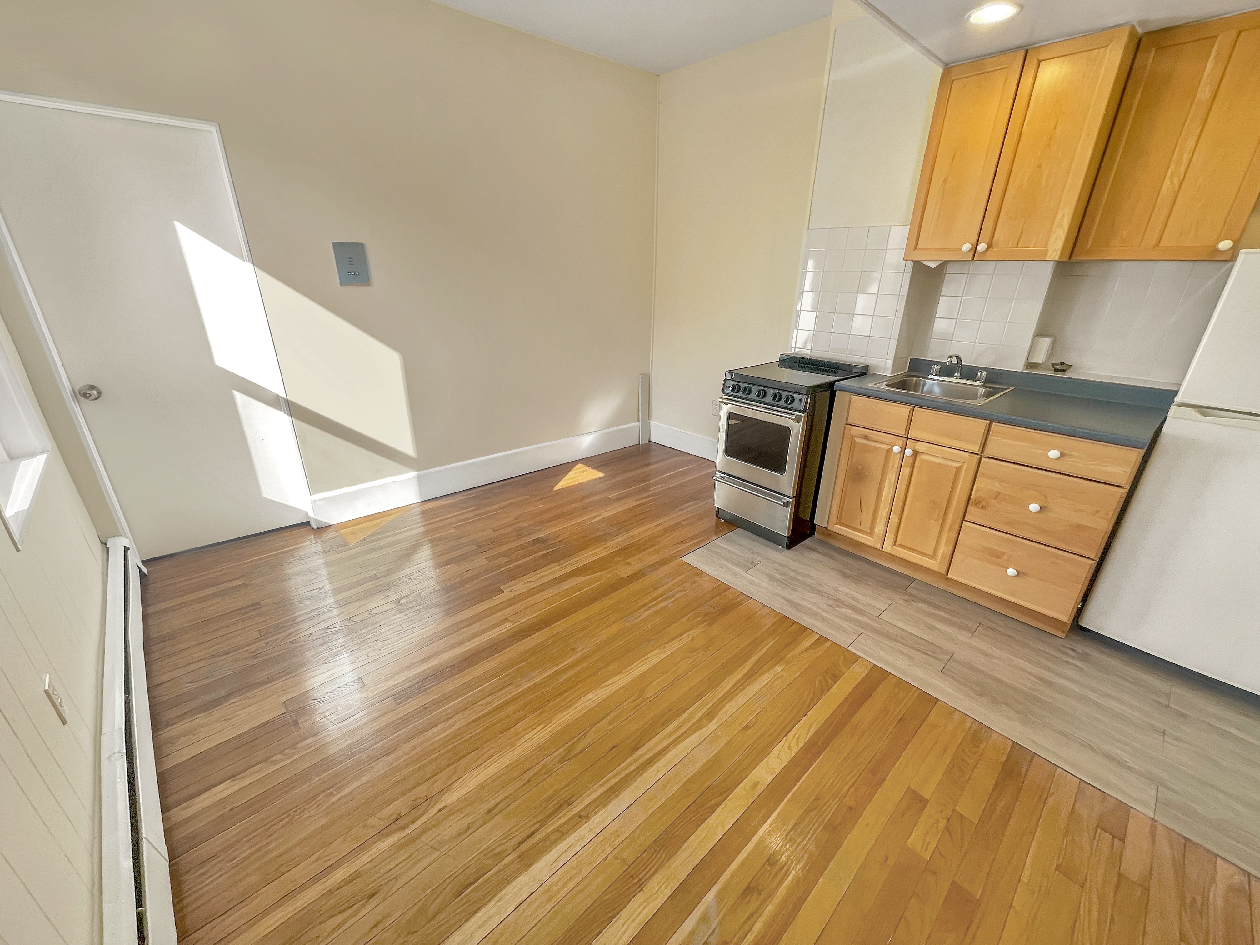 27 Phillips St, Beacon Hill