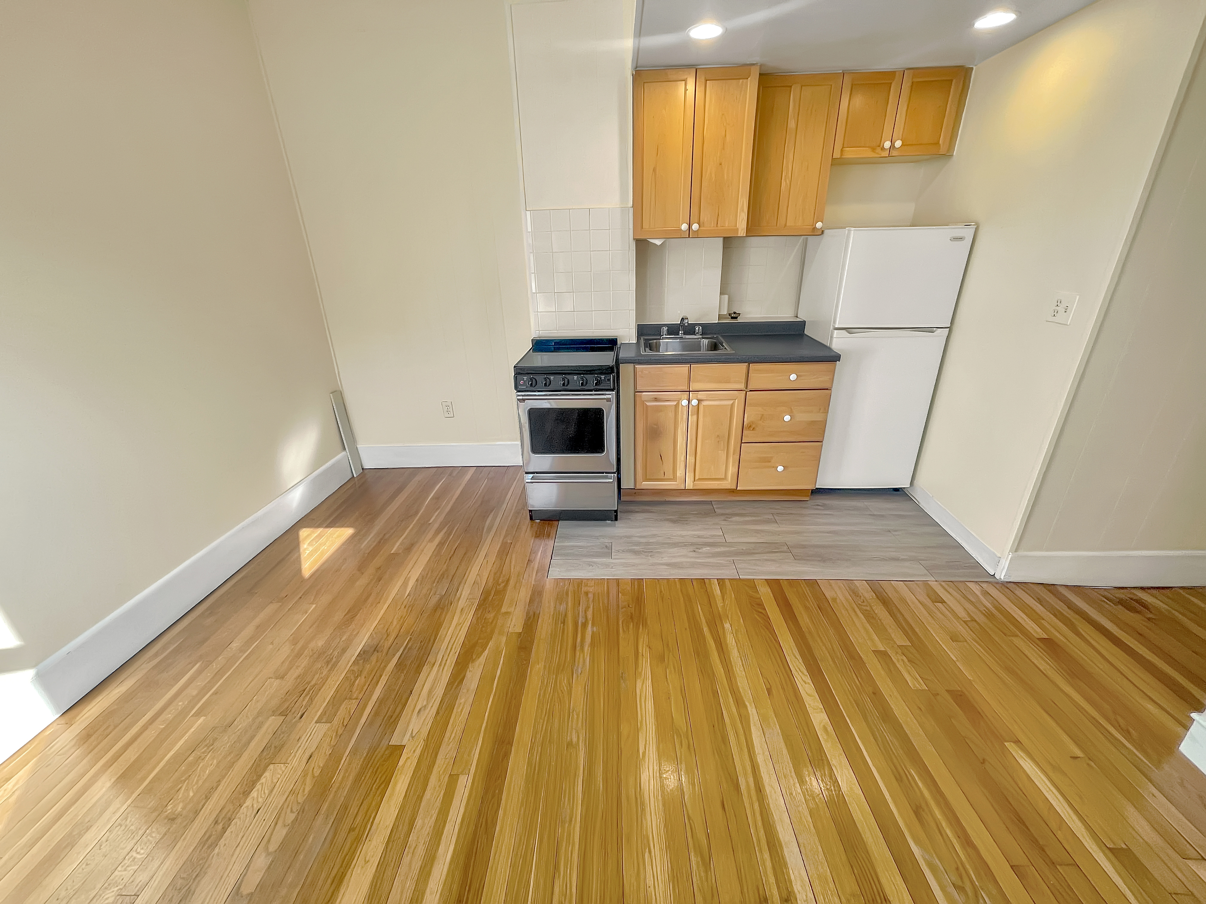 27 Phillips St, Beacon Hill