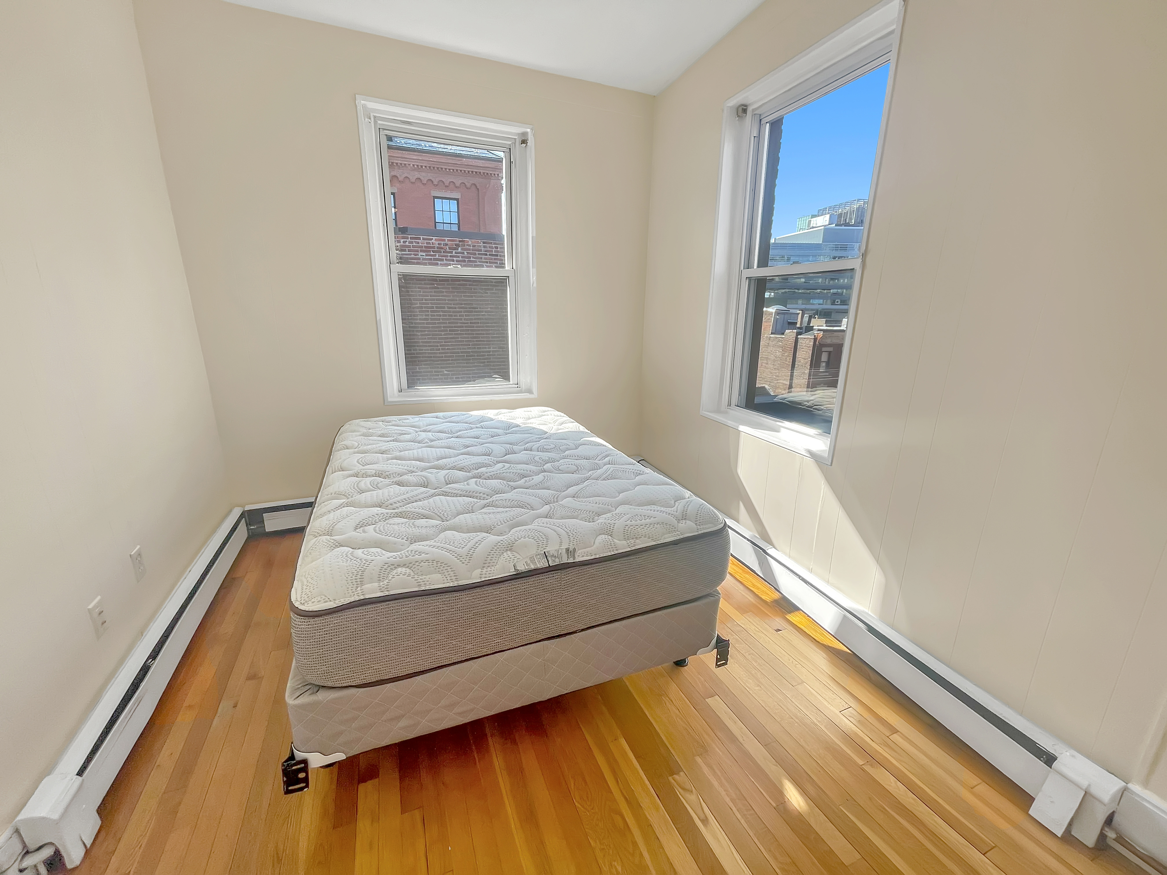 27 Phillips St, Beacon Hill