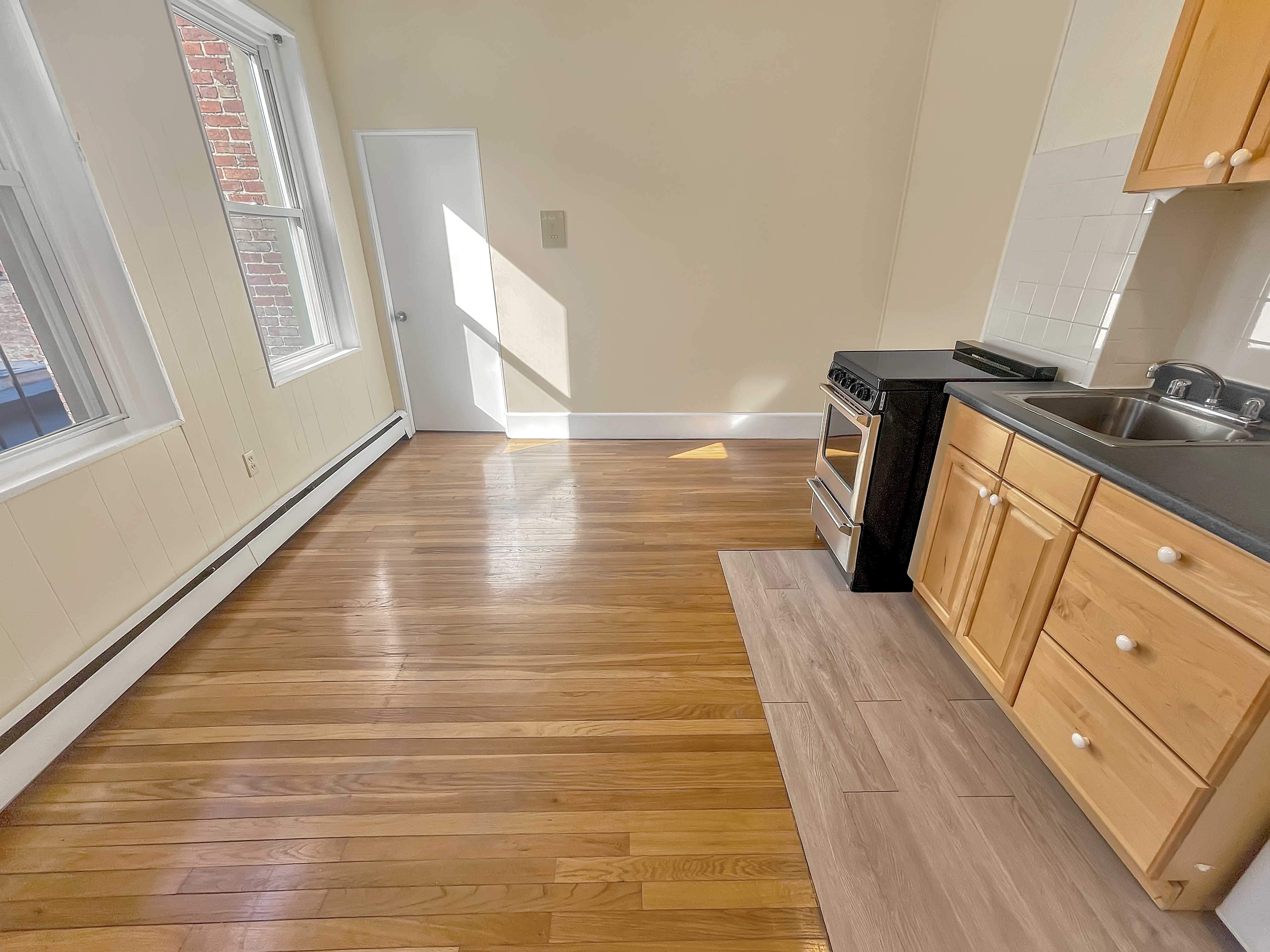 27 Phillips St, Beacon Hill