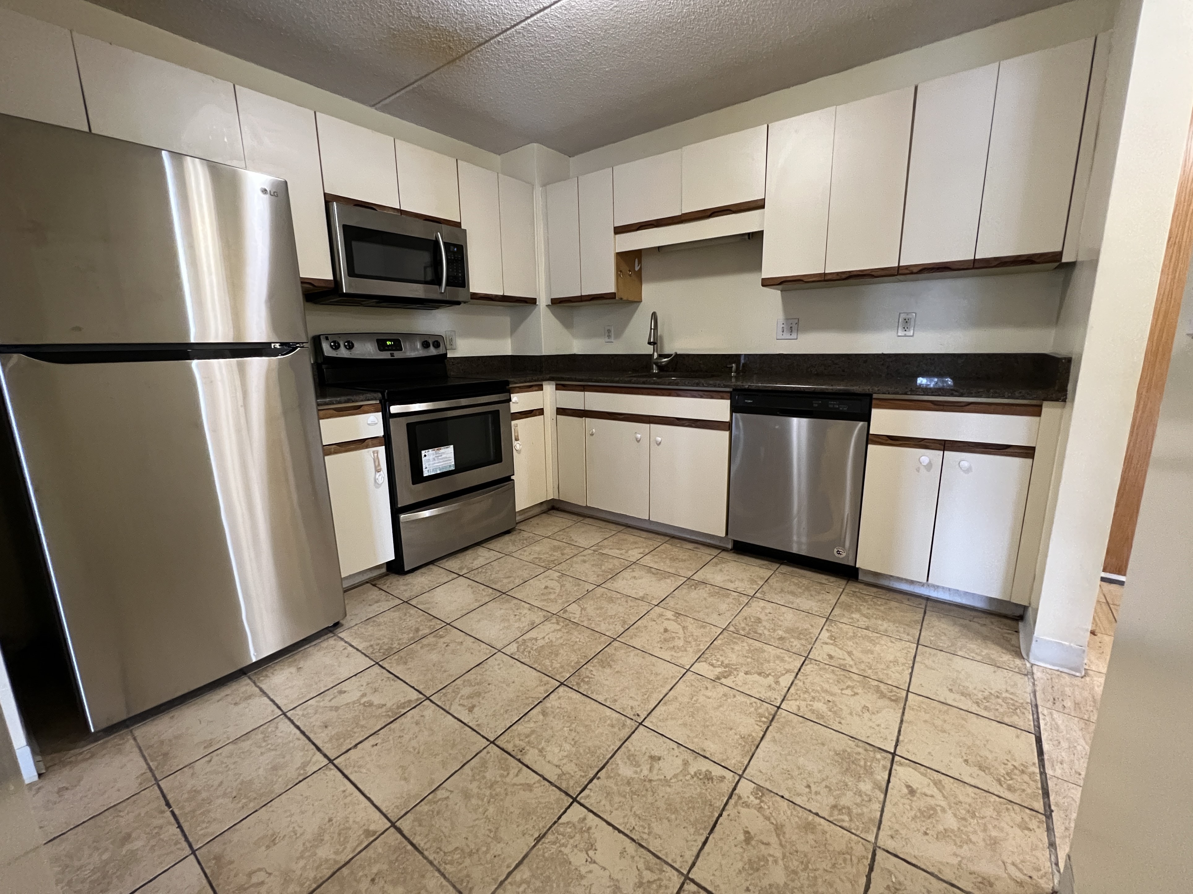 200 Cove Way, Quincy