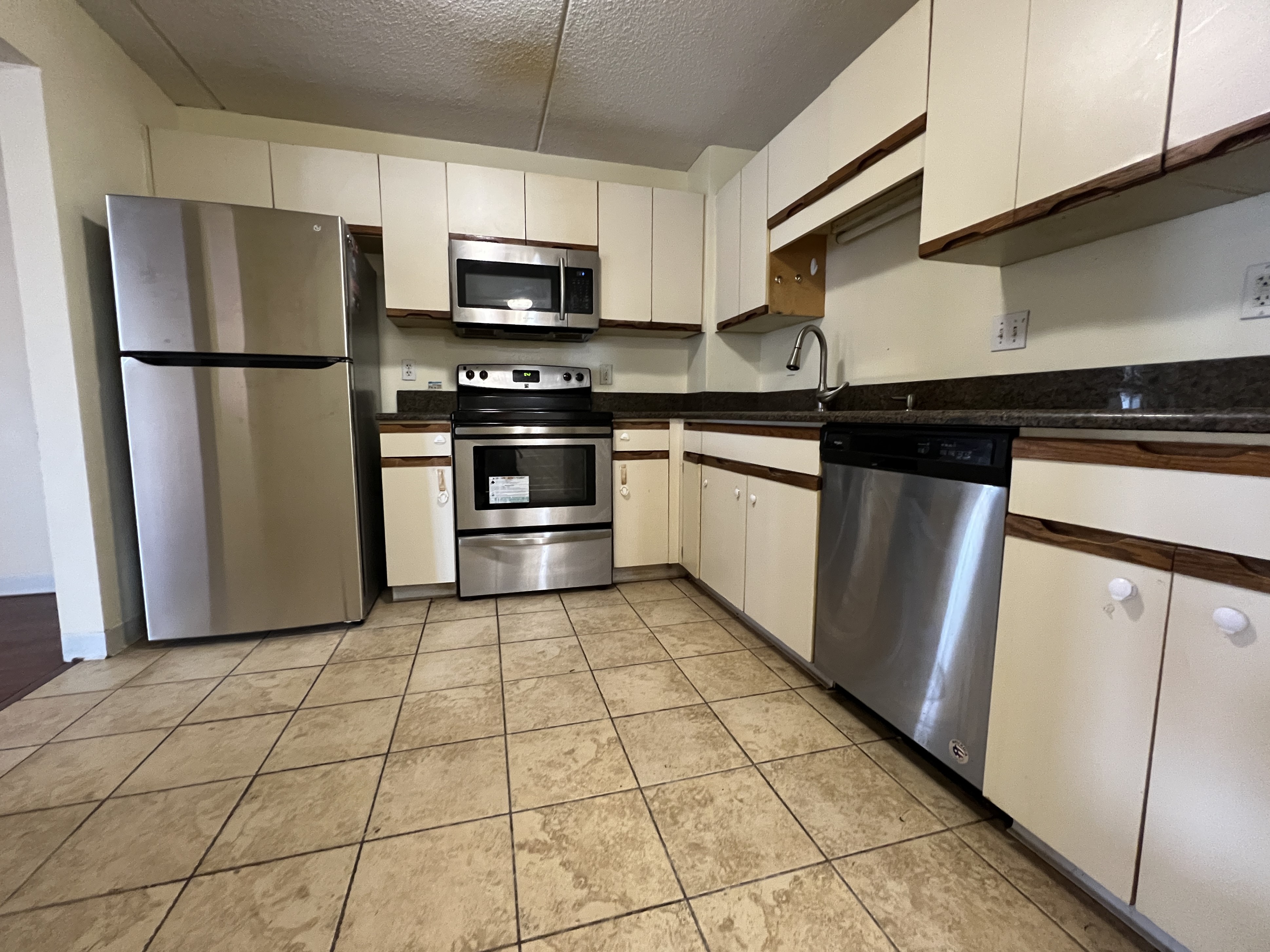 200 Cove Way, Quincy