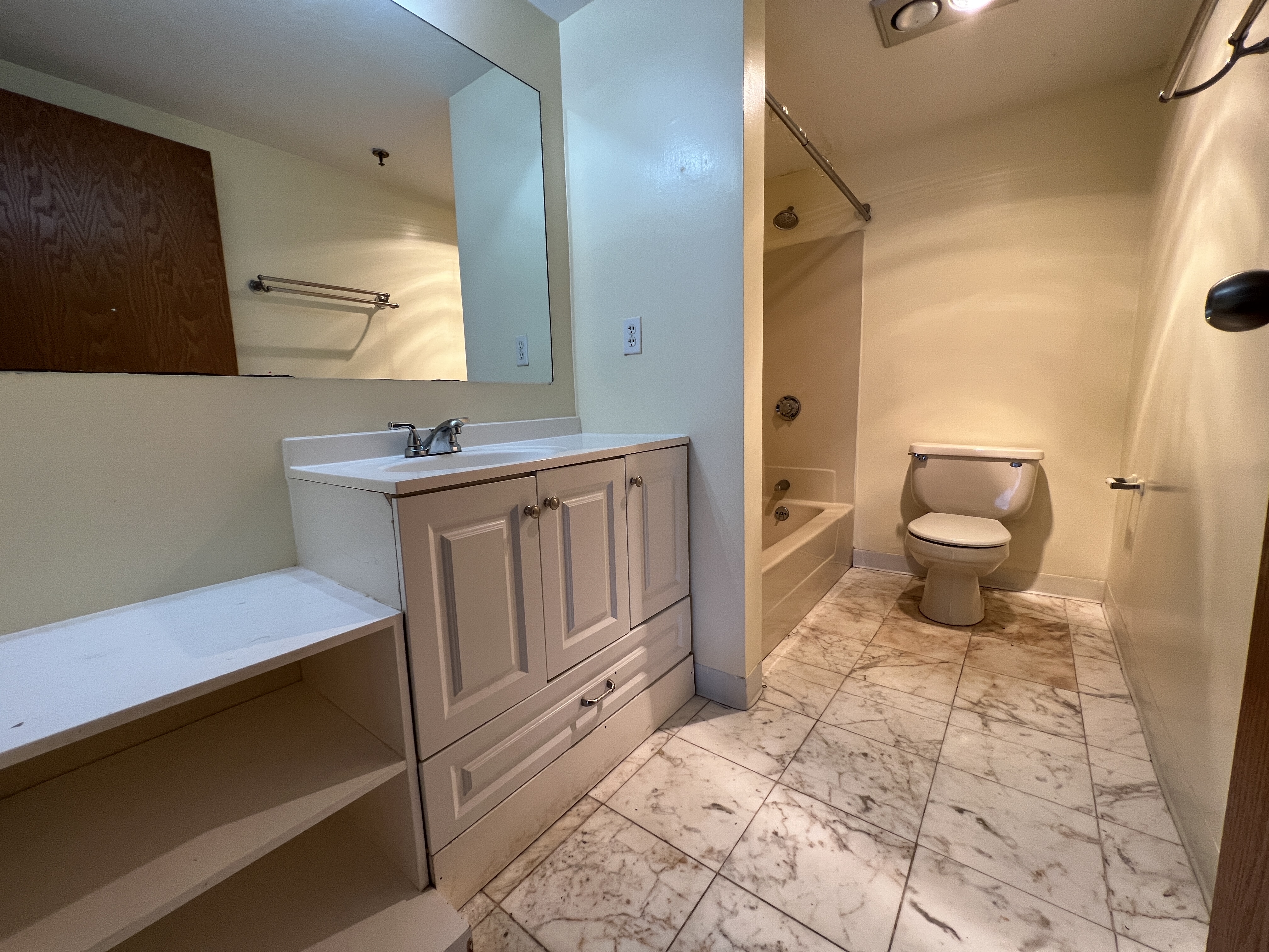 200 Cove Way, Quincy