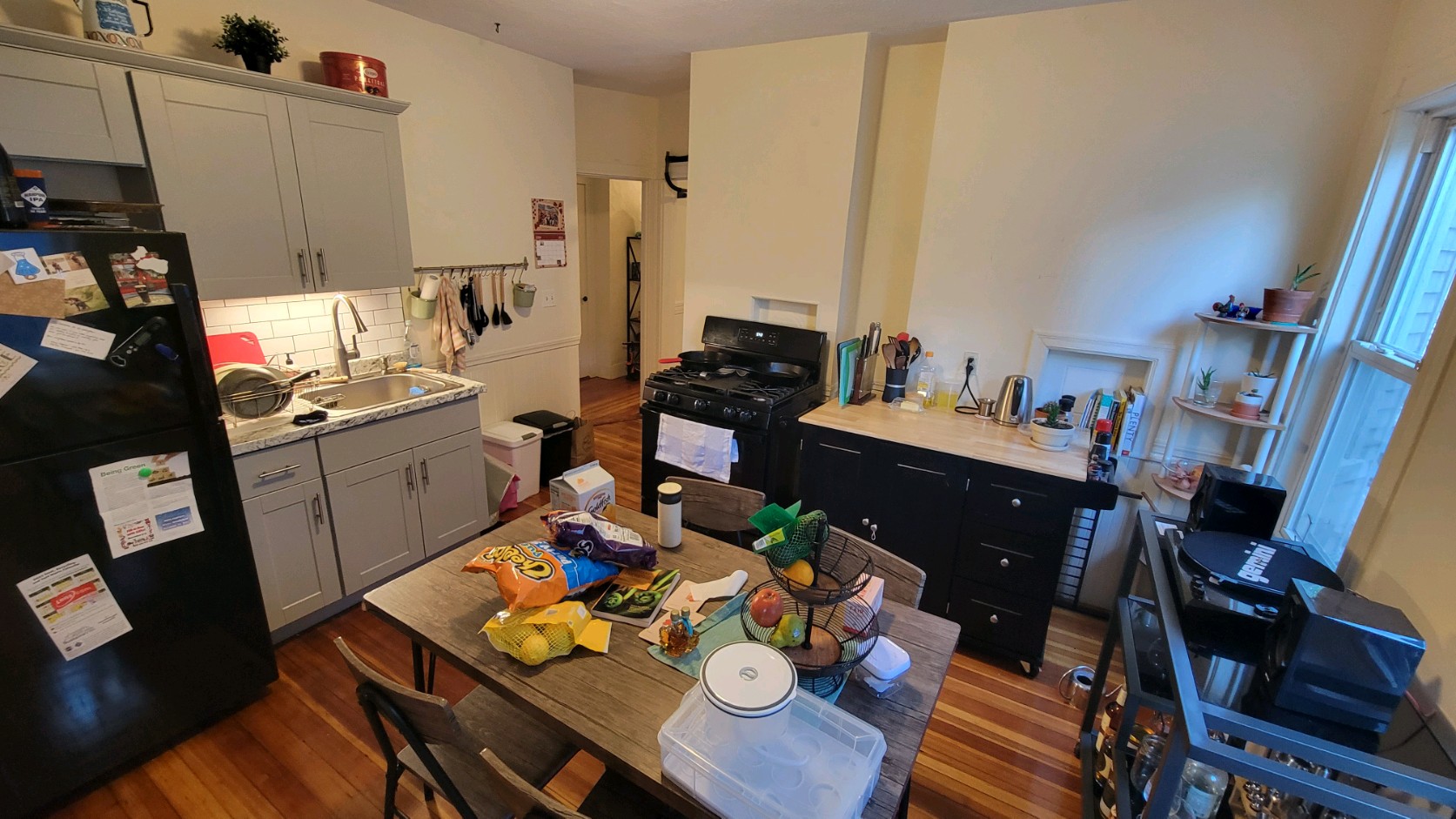 28 Lexington Ave, Davis Square