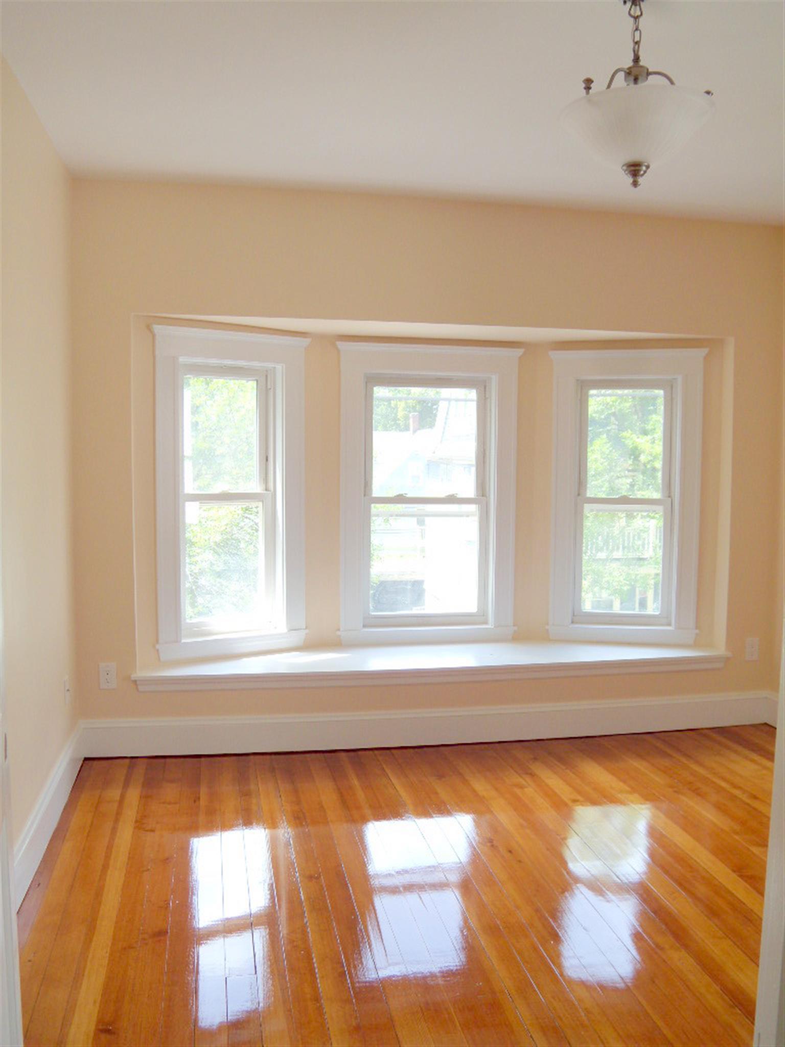 9 Whitfield Rd, Teele Square