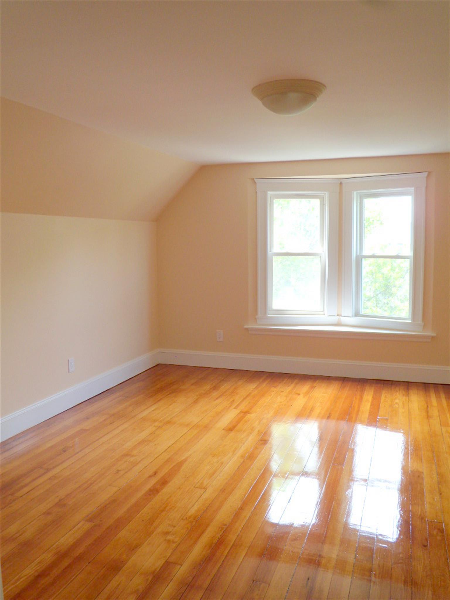 9 Whitfield Rd, Davis Square