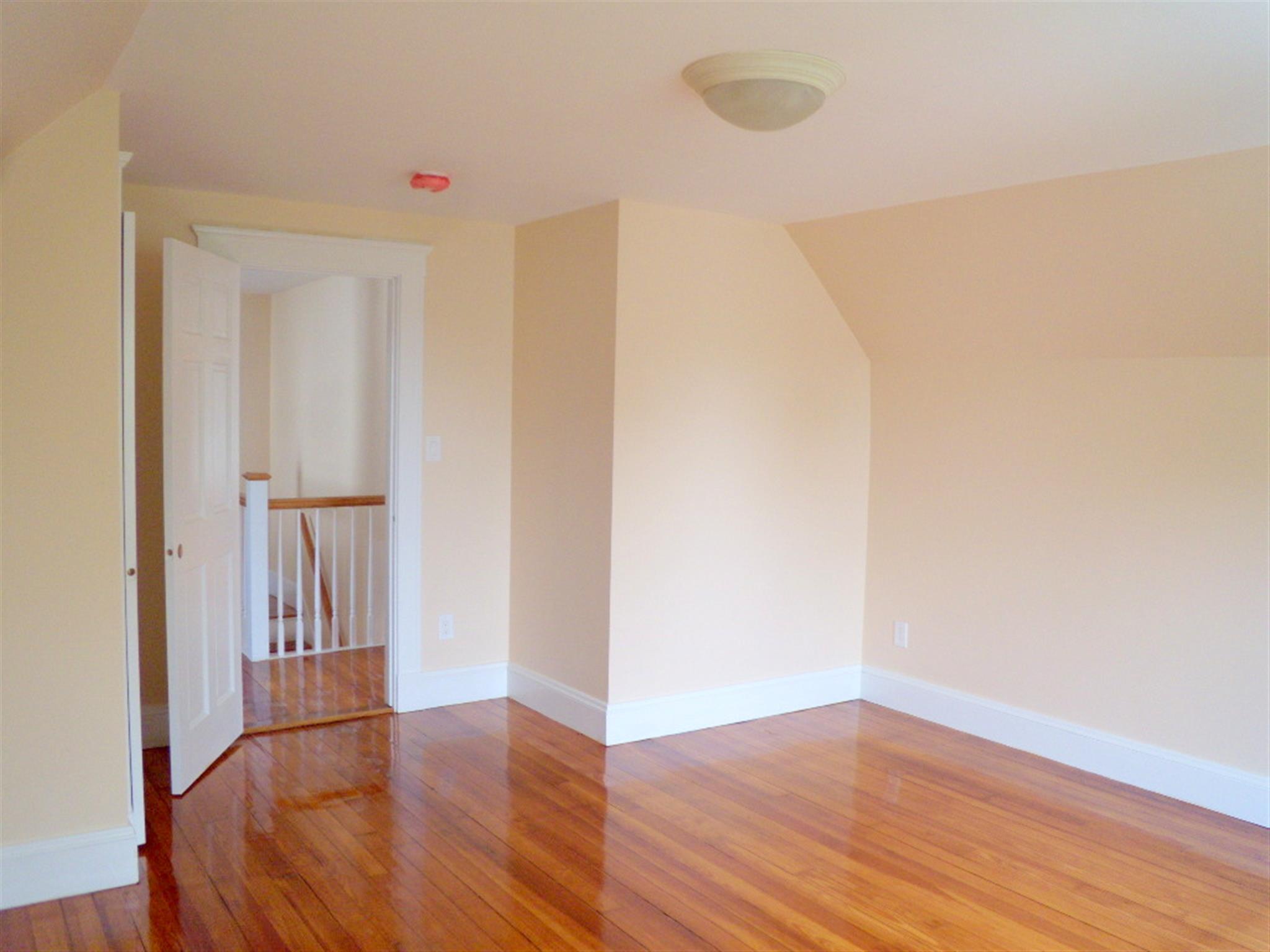 9 Whitfield Rd, Teele Square