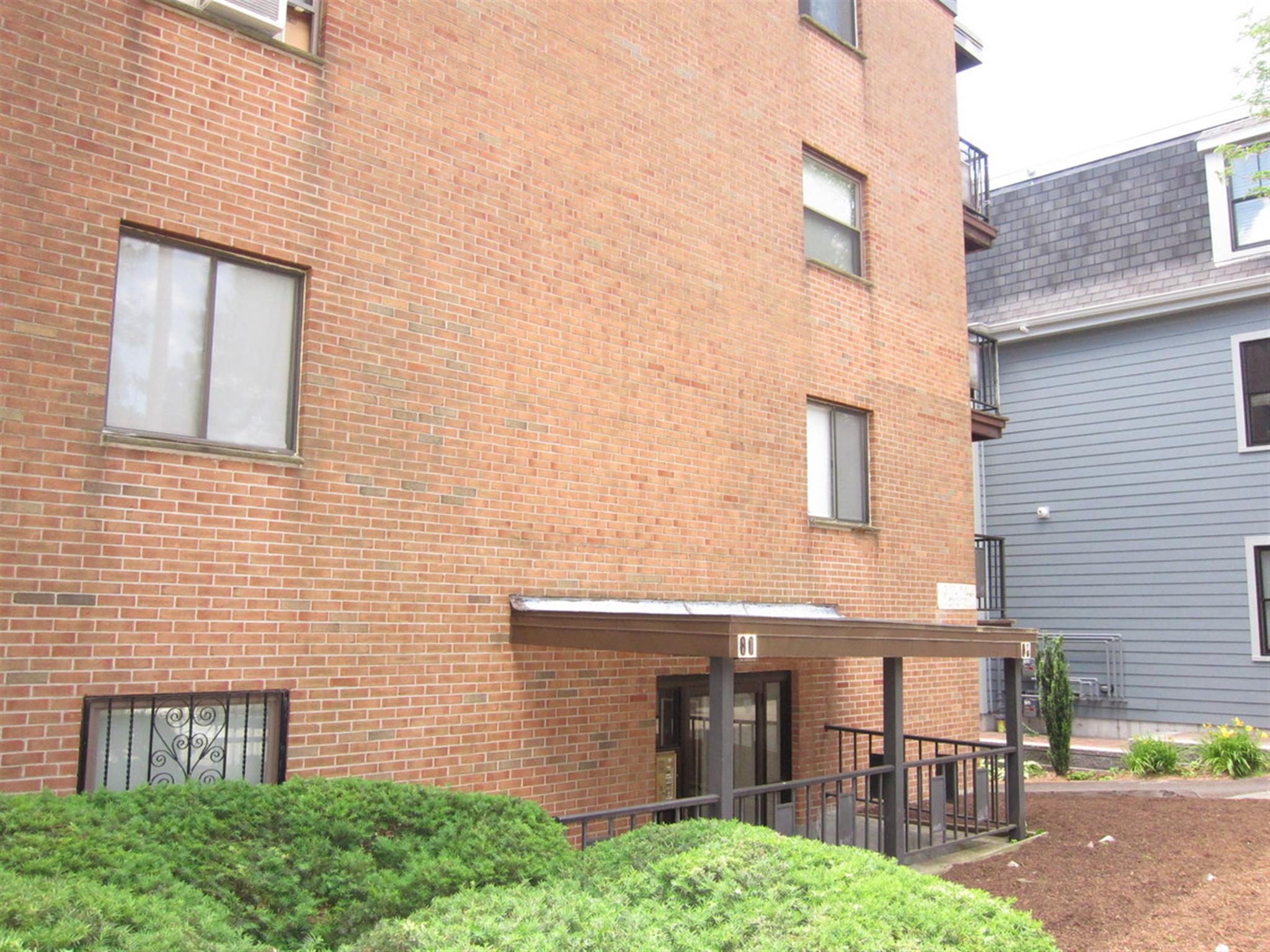 80 Highland Ave, Prospect Hill